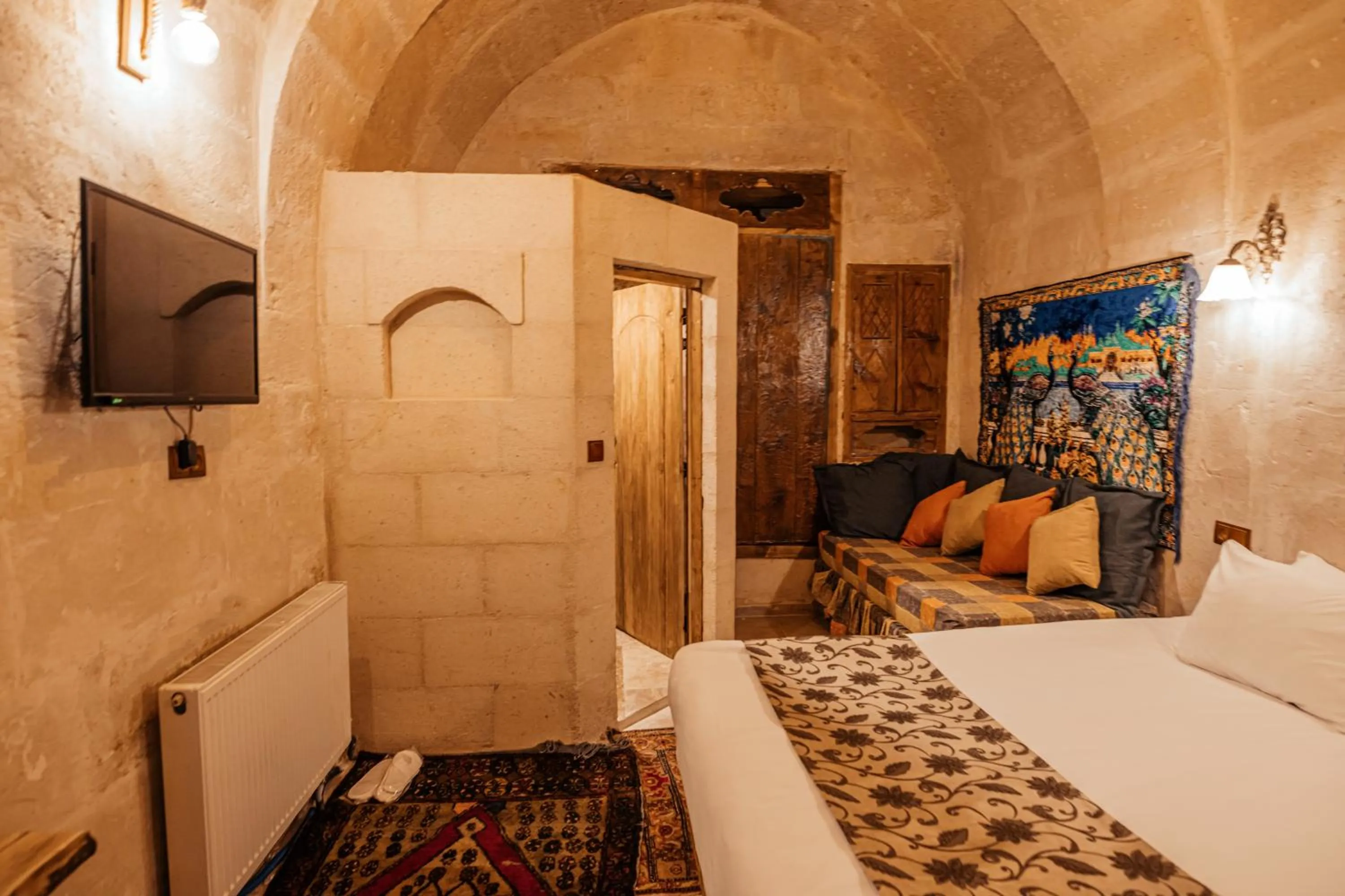 Massage in Larissa Cave Hotel