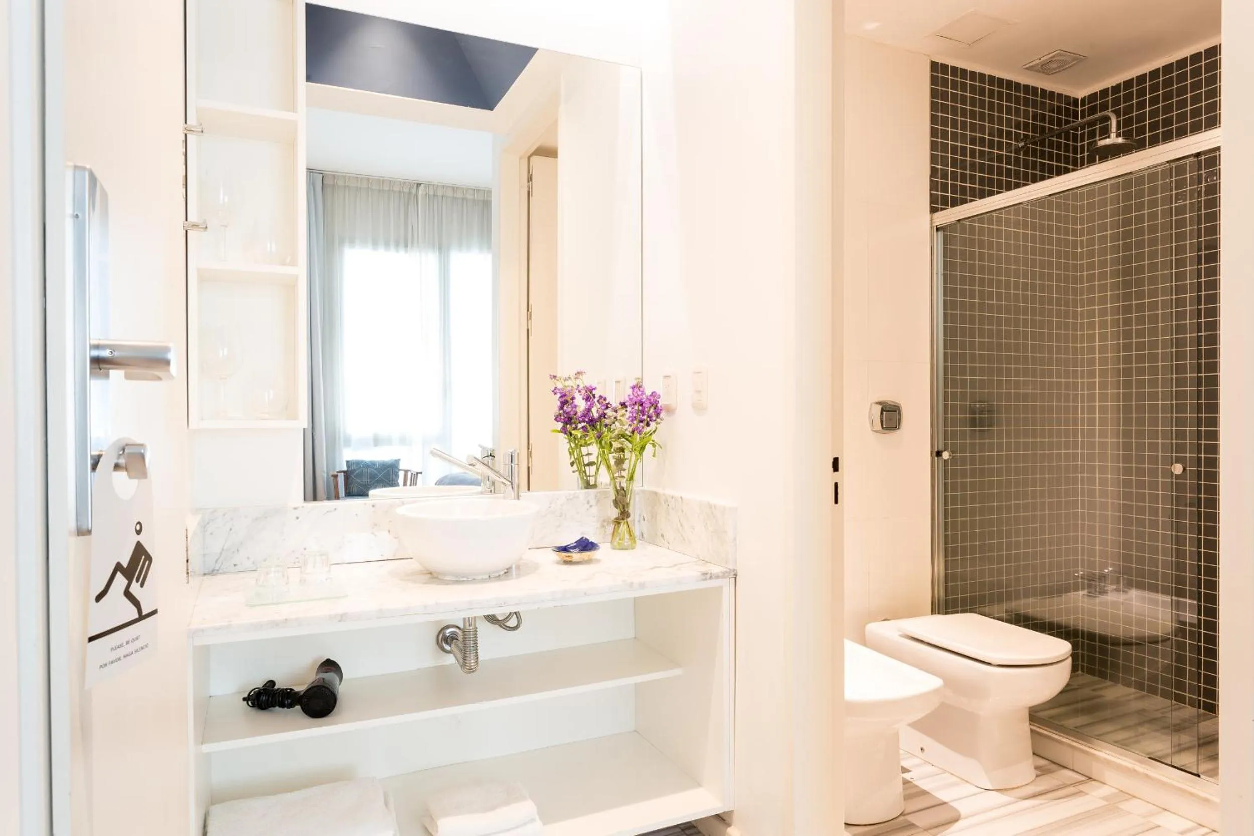 Shower in Hotel BA Jardines Palermo