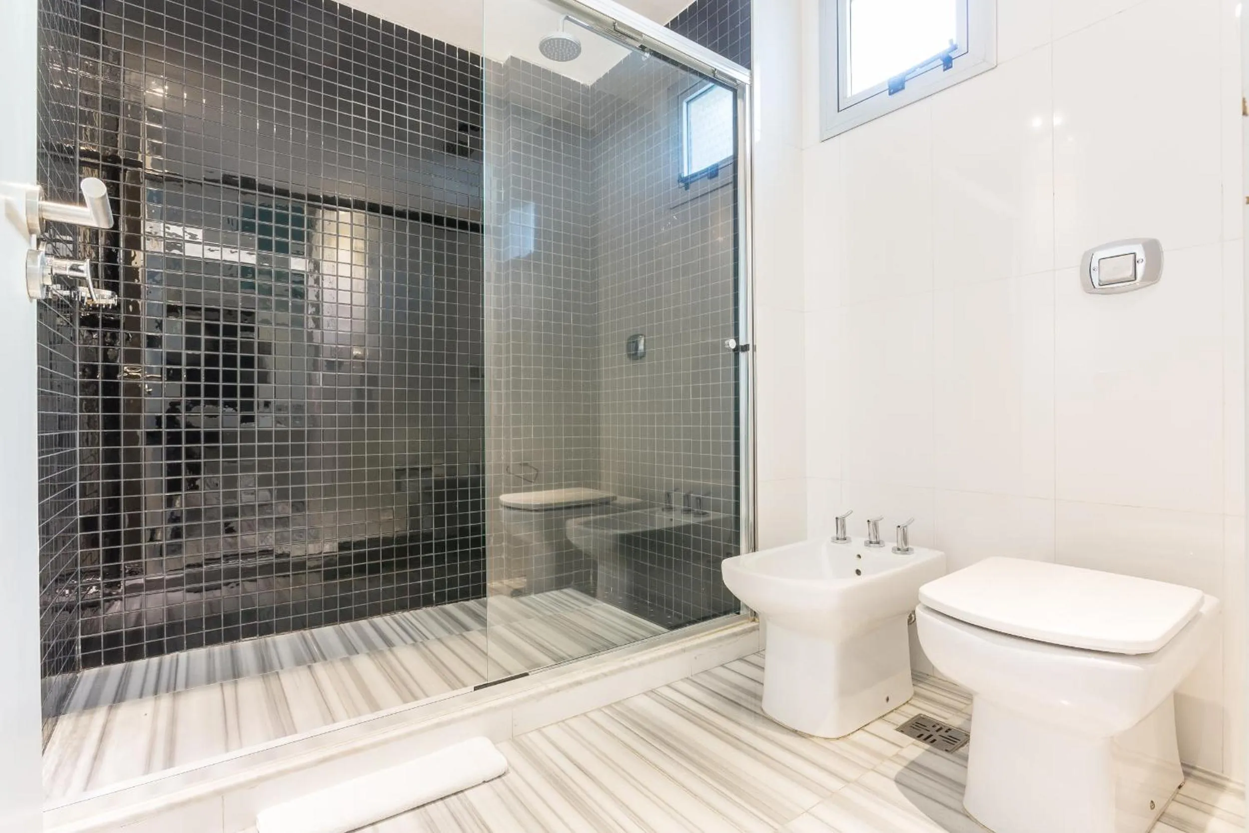 Bathroom in Hotel BA Jardines Palermo