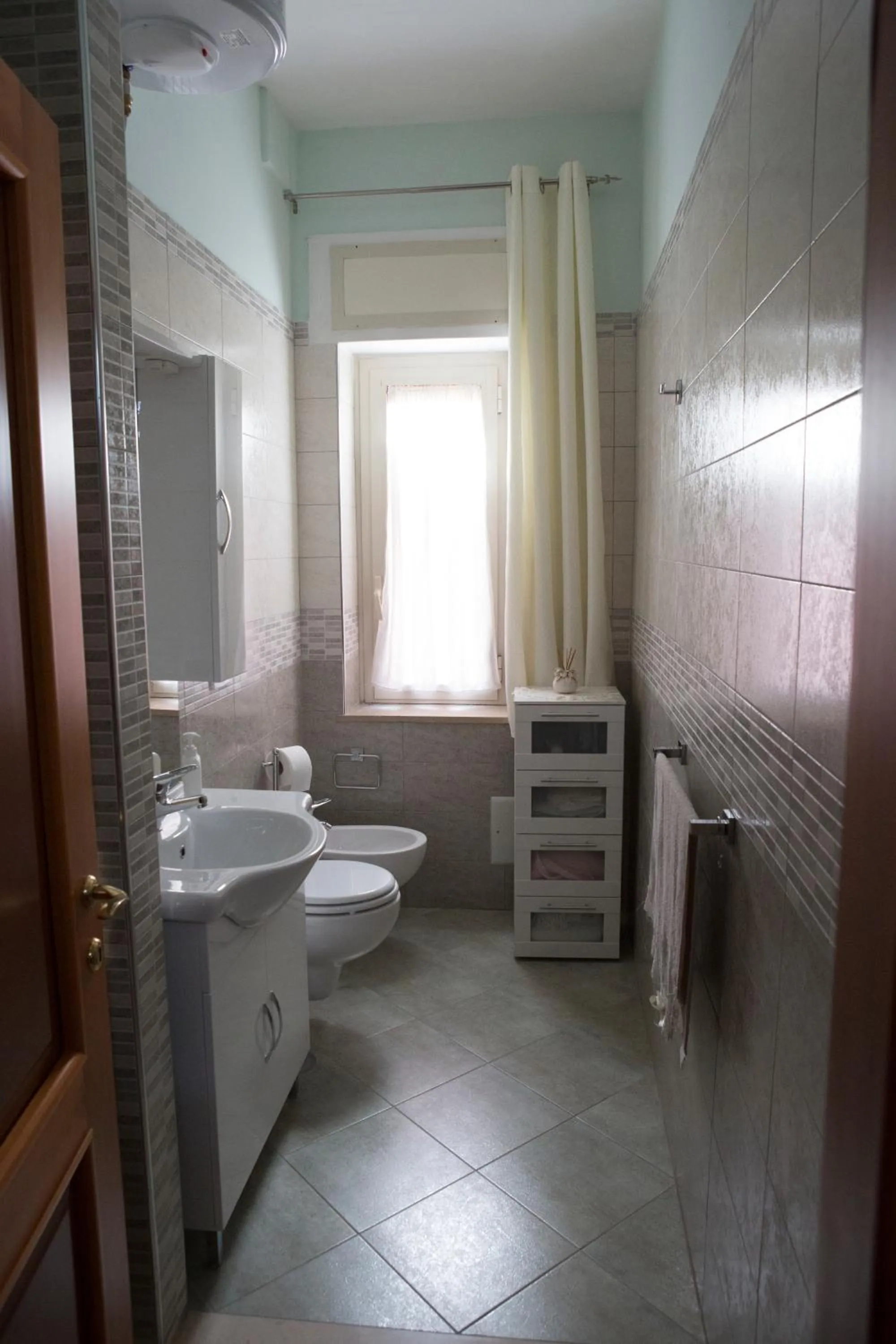 Bathroom in BUTTERFLY