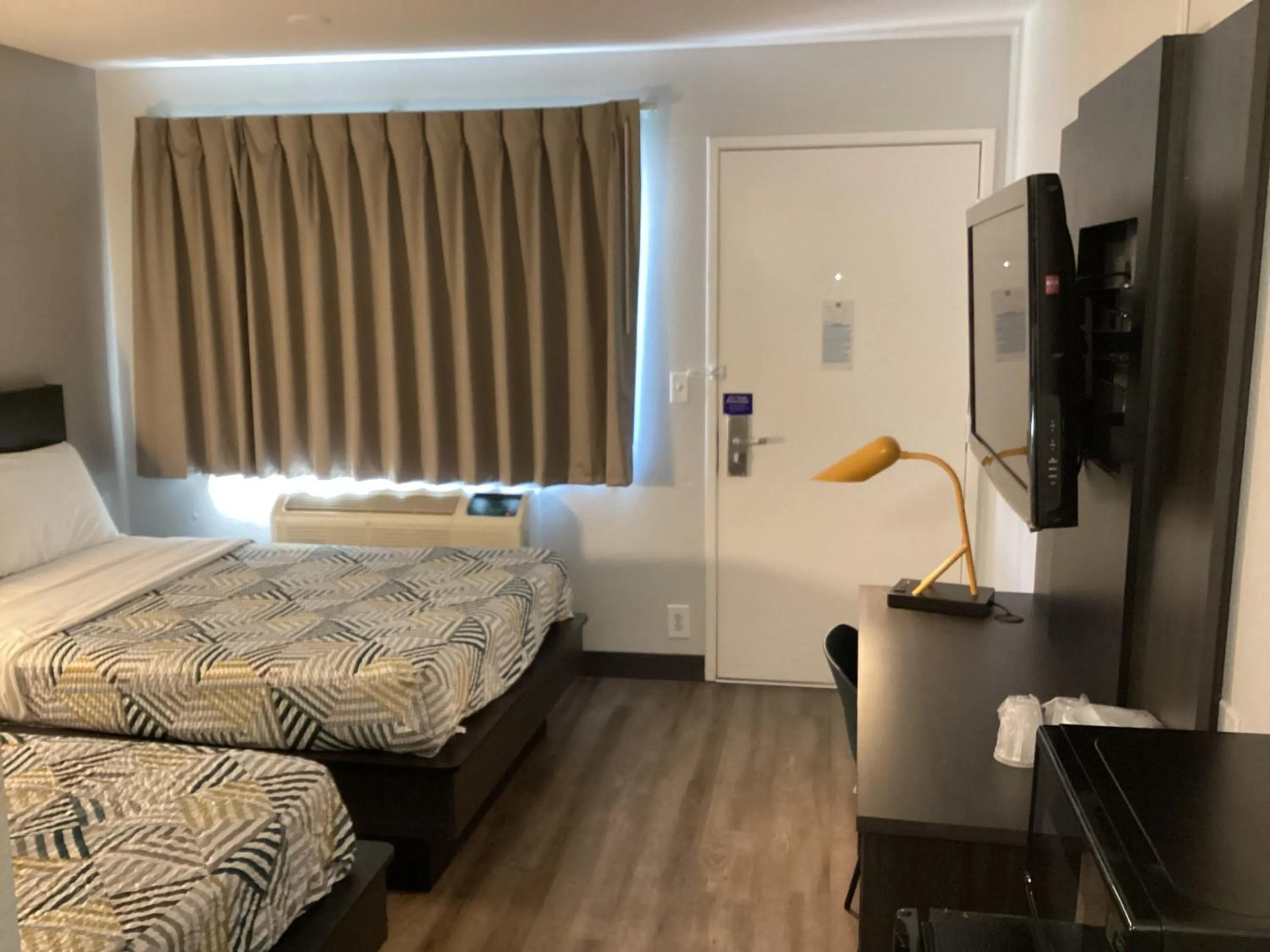 Bed in Motel 6-Reno, NV - Livestock Events Center