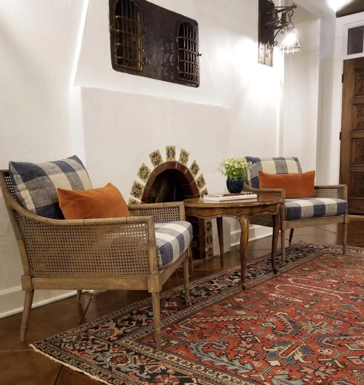 Living room in Armory Park Inn