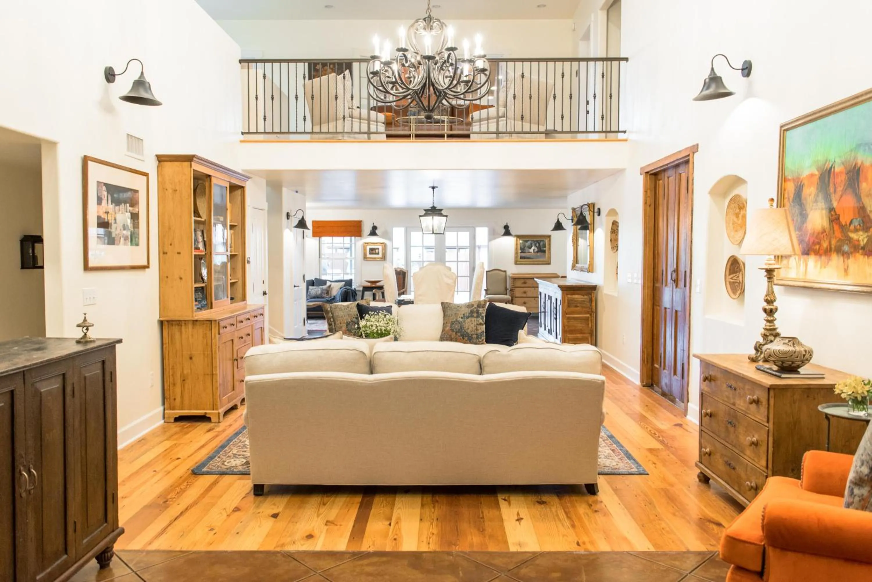 Living room in Armory Park Inn