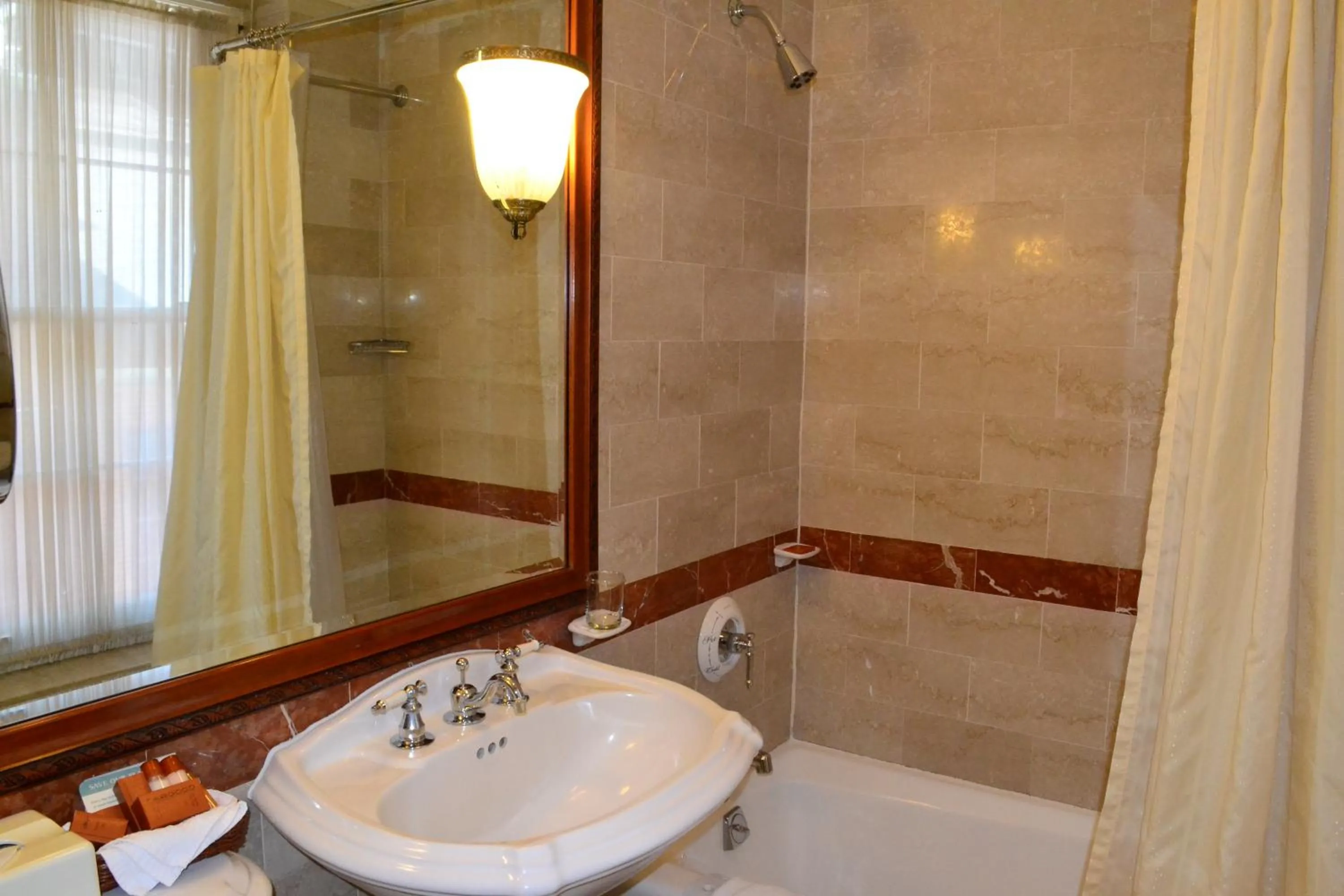 Decorative detail in The Wall Street Inn