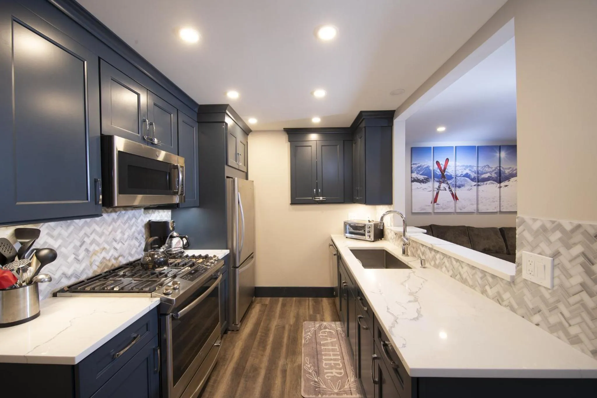 Kitchen or kitchenette in Okemo Mountain Lodging