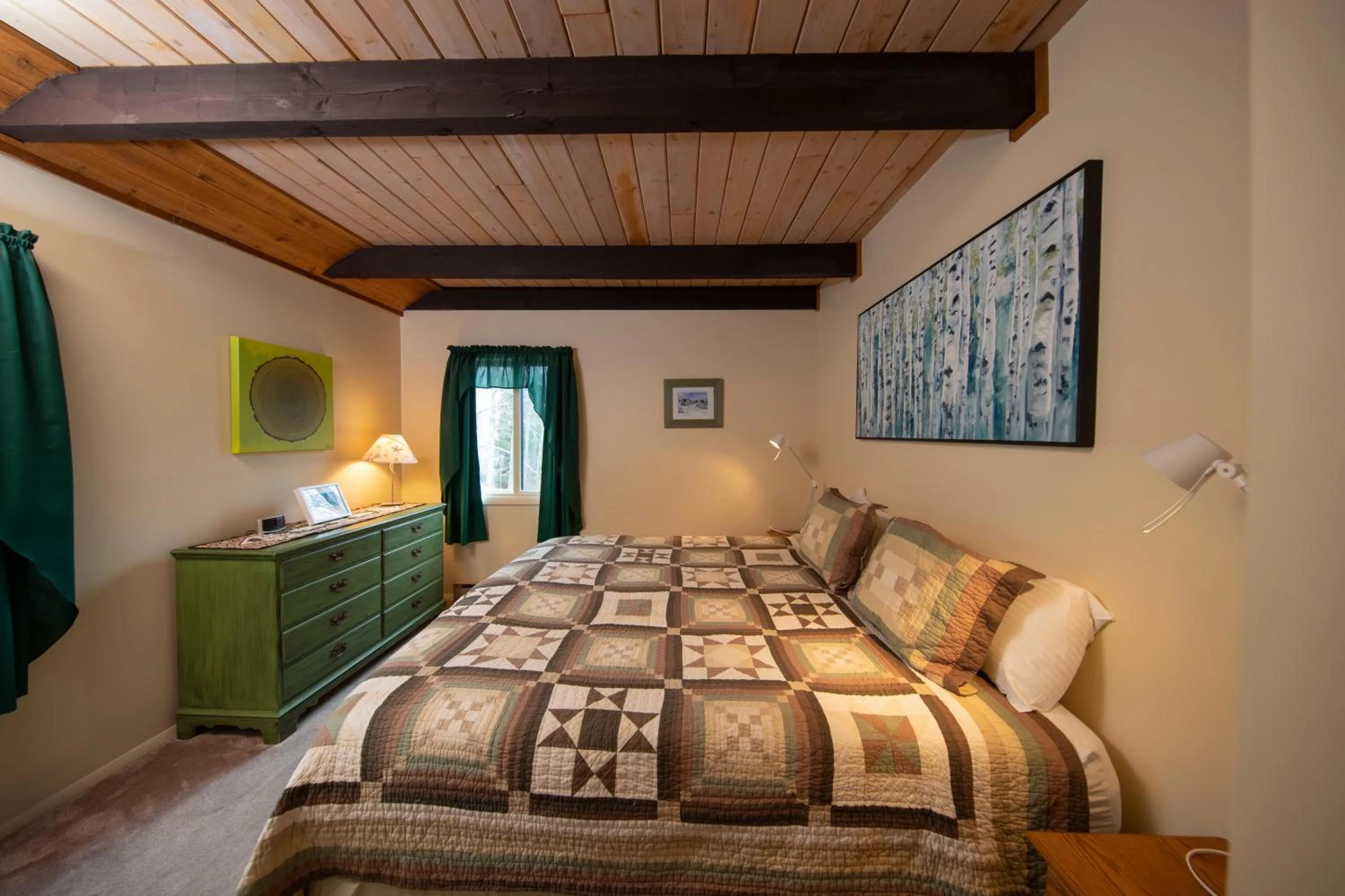 Bed in Okemo Mountain Lodging
