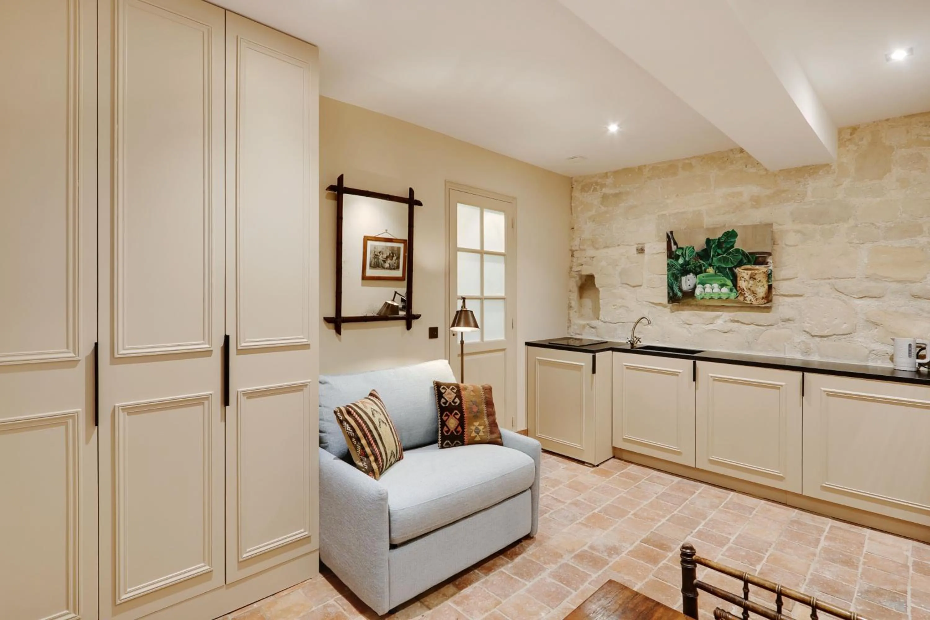 Kitchen or kitchenette in Pick A Flat's Apartments in Saint Germain - Paul-Louis Courier