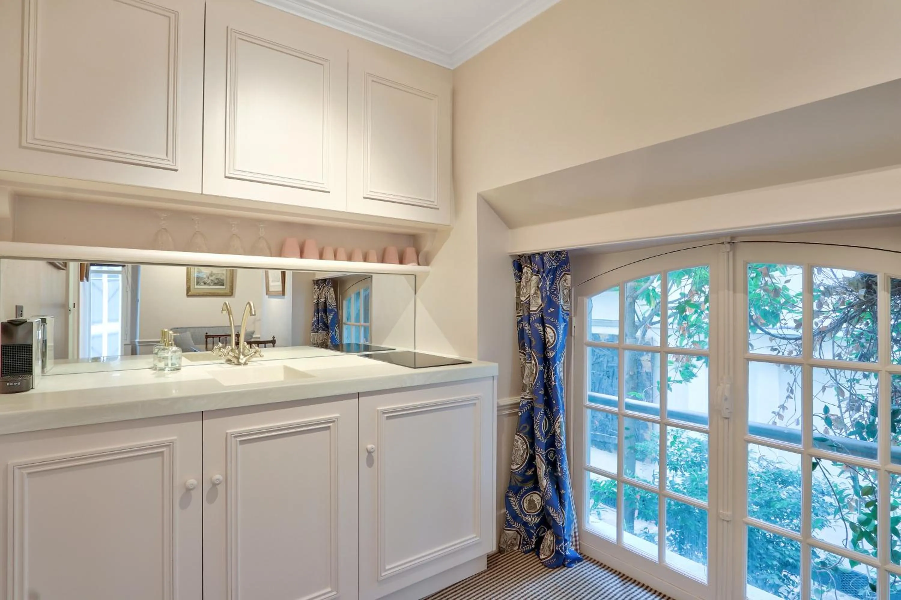Kitchen or kitchenette in Pick A Flat's Apartments in Saint Germain - Paul-Louis Courier