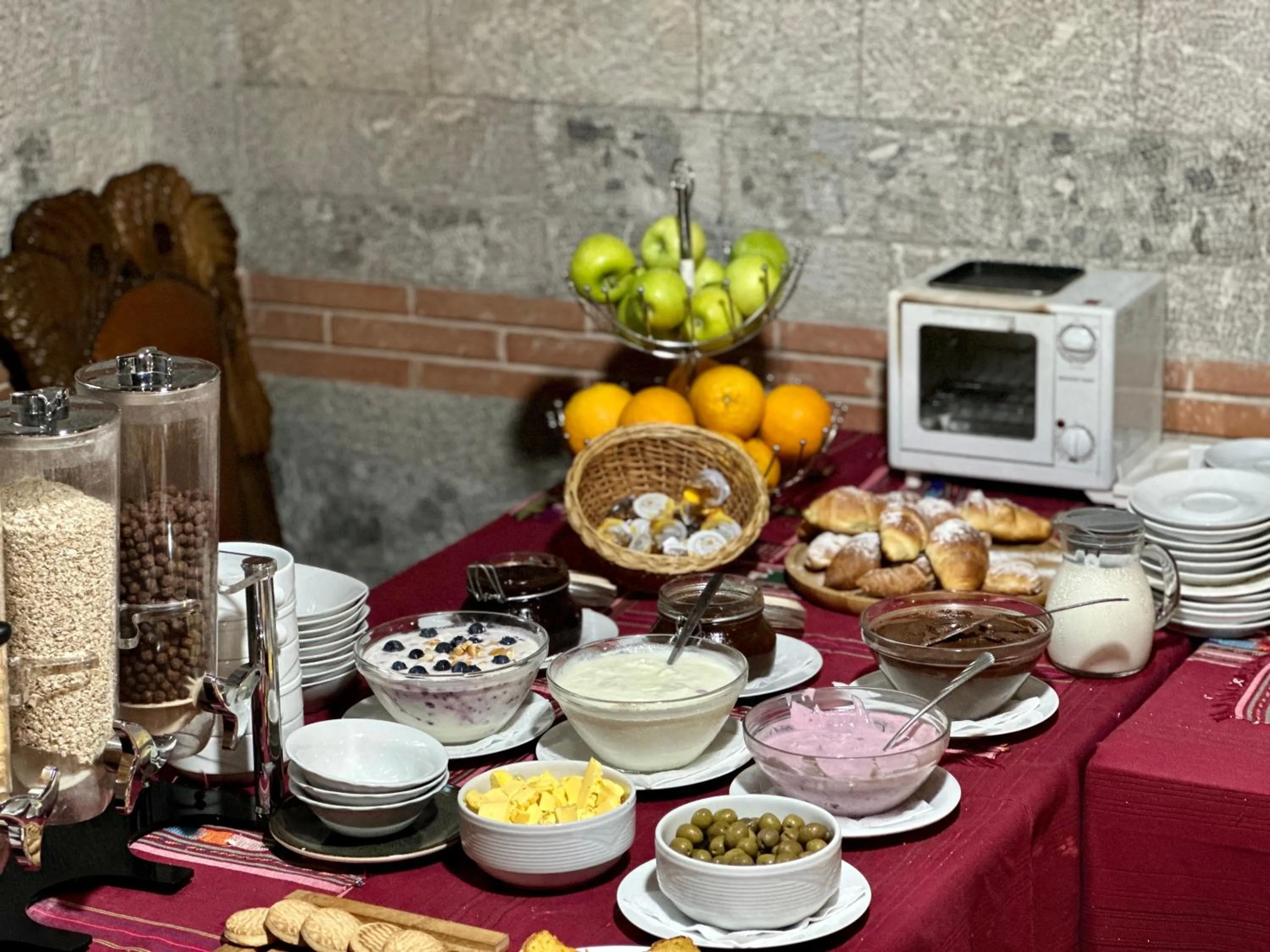 Food and drinks in Brilant Antik Hotel