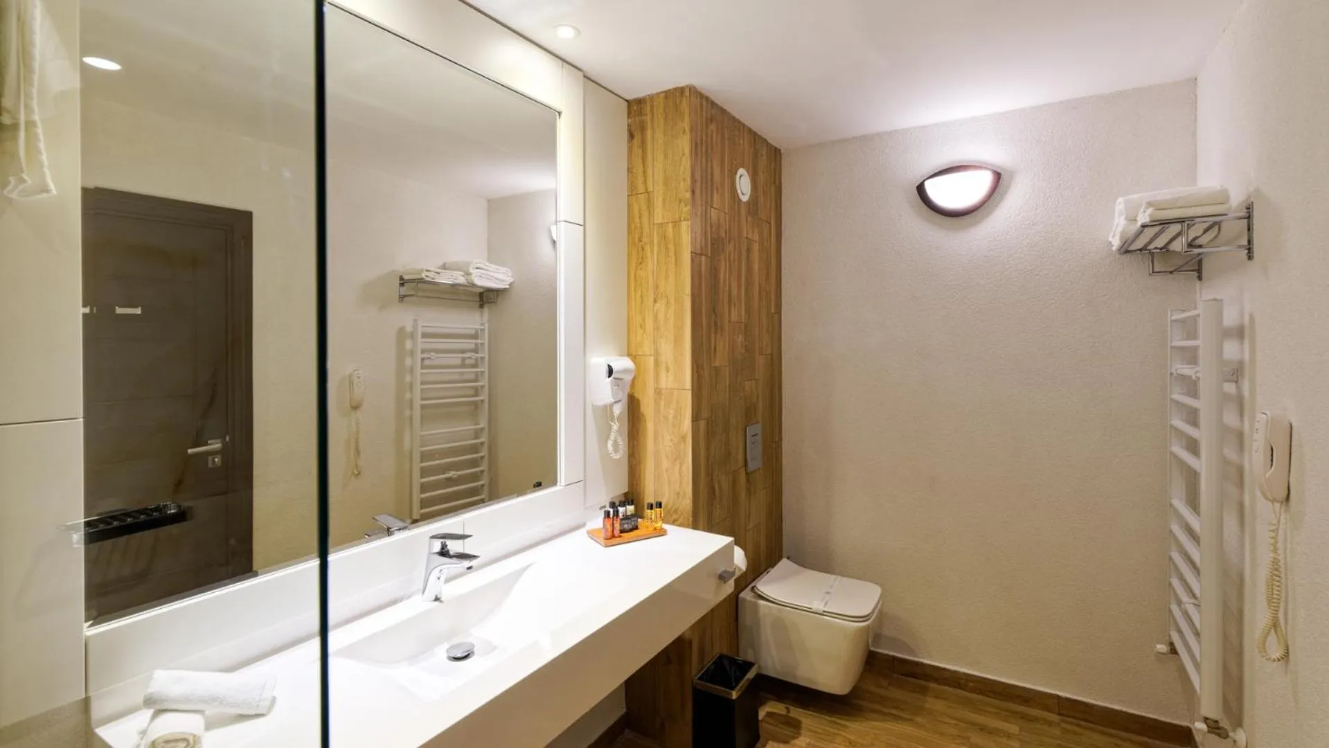 Toilet in Wine & Spa Complex Starosel