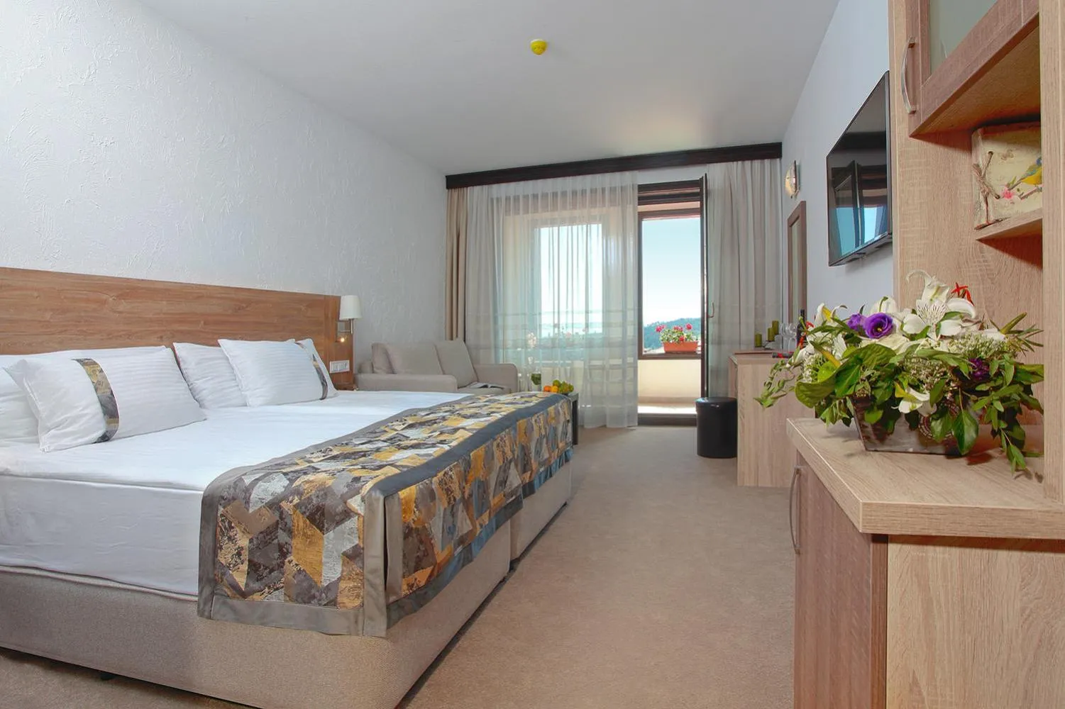 Bed in Wine & Spa Complex Starosel