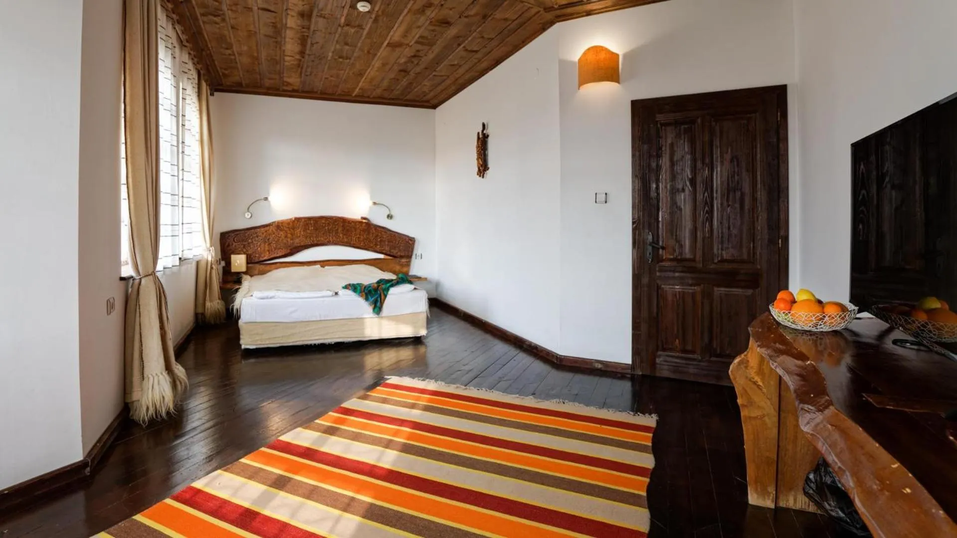 Bed in Wine & Spa Complex Starosel