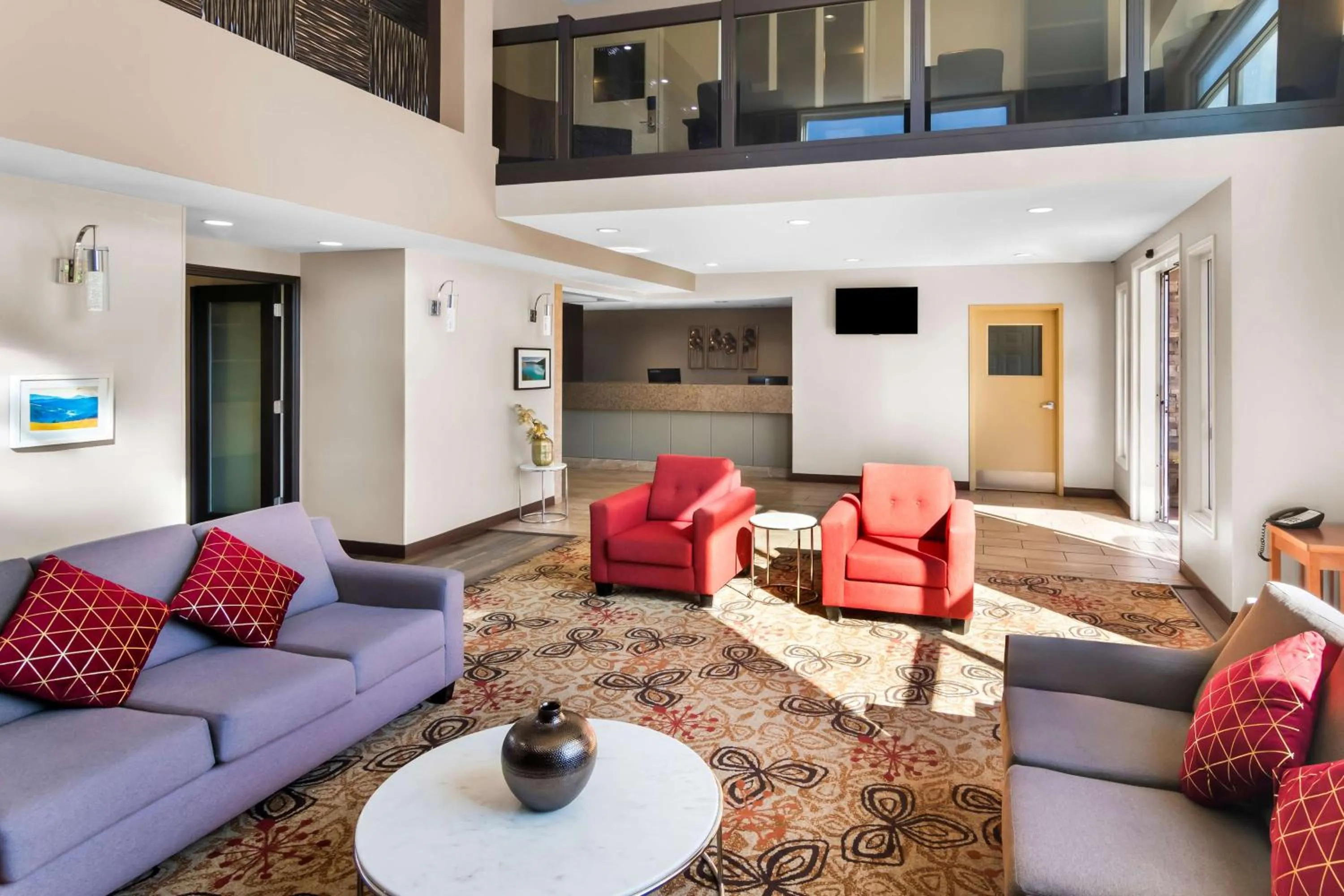 Lobby or reception in Best Western Plus Osoyoos Hotel & Suites