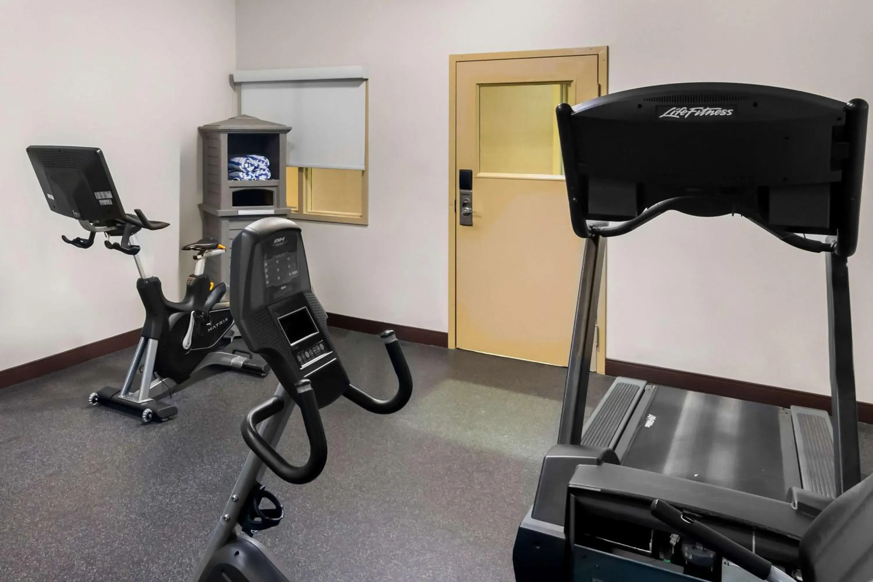 Fitness centre/facilities in Best Western Plus Osoyoos Hotel & Suites Fitness centre/facilities in Best Western Plus Osoyoos Hotel & Suites