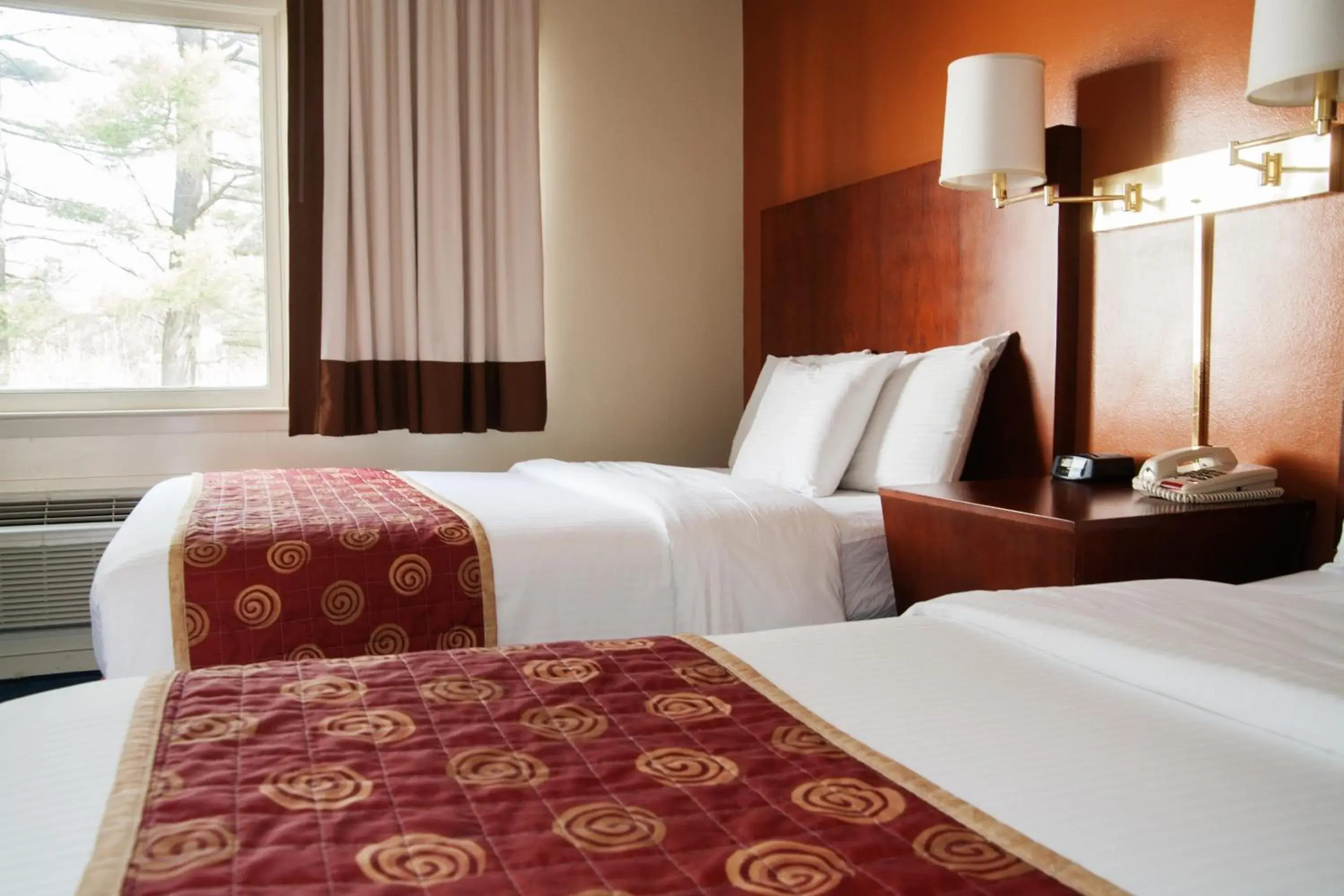 Bed in Red Carpet Inn and Suites Plymouth Bed in Red Carpet Inn and Suites Plymouth