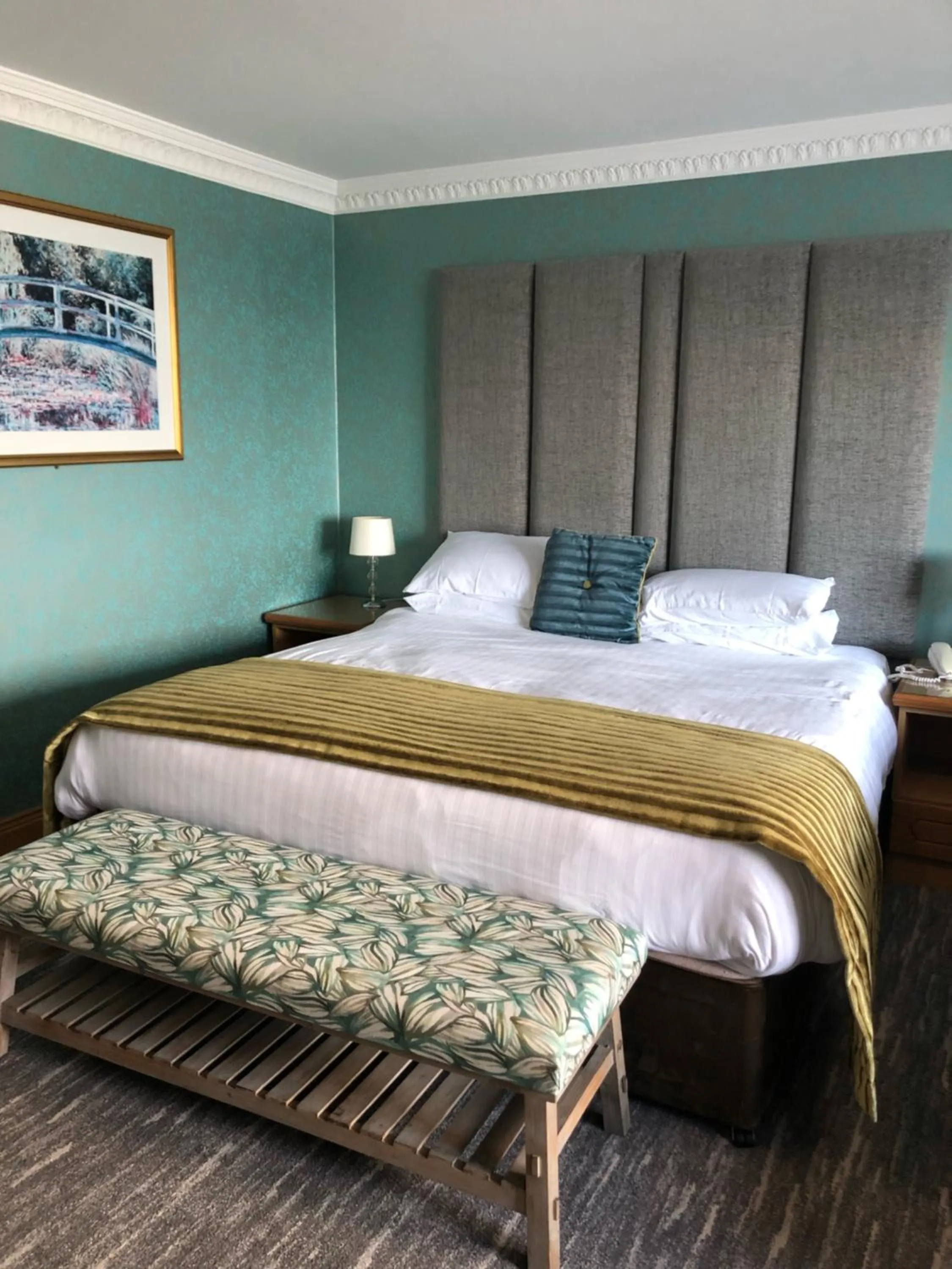 Bedroom, Bed in Royal Court Hotel