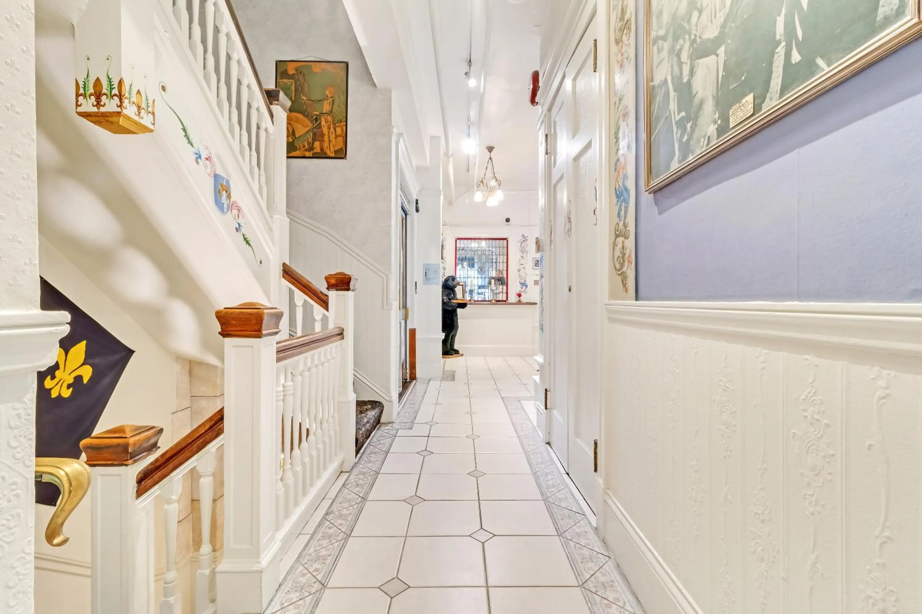 Lobby or reception in Cornell Hotel de France