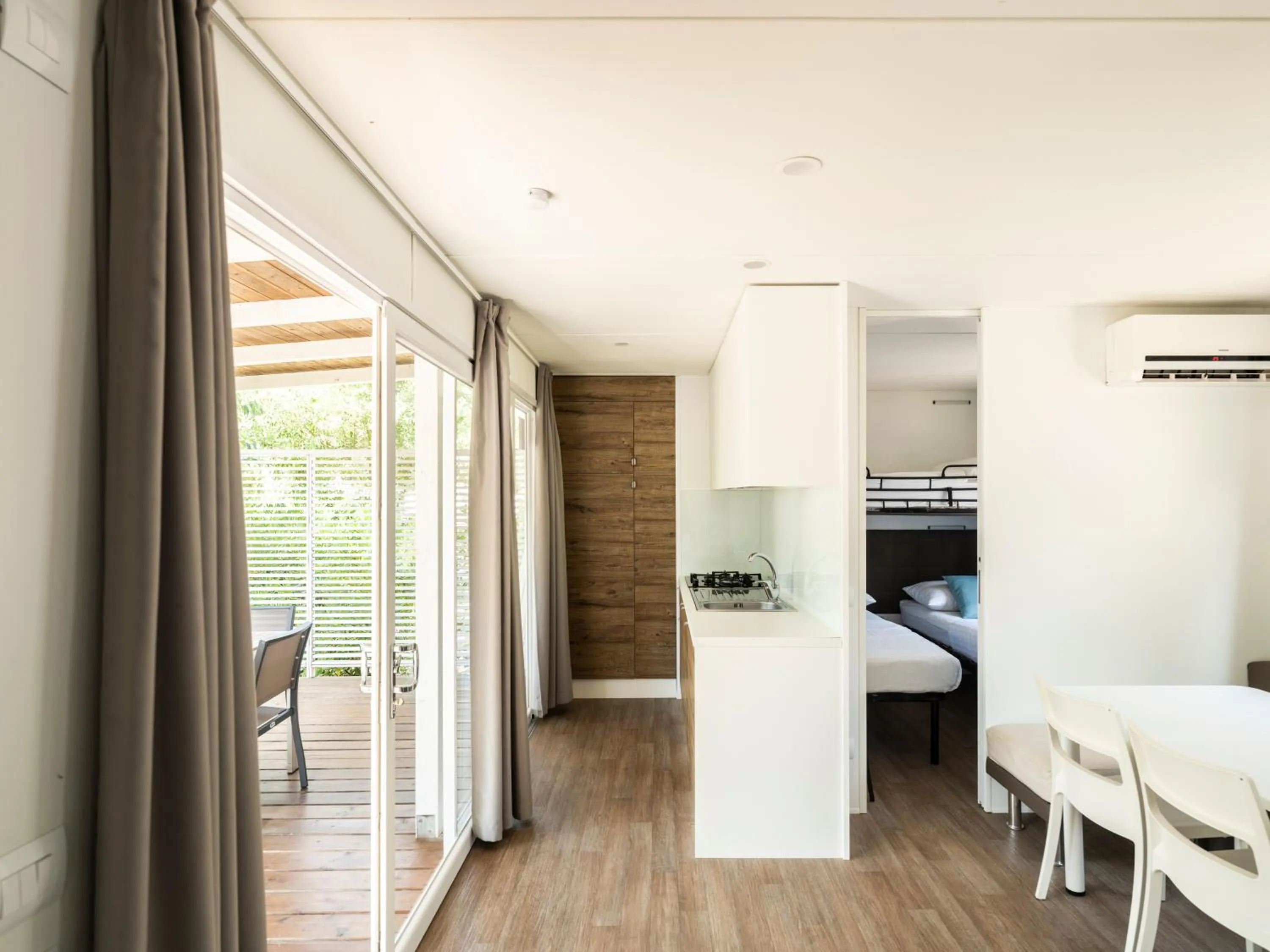 Dining area in Zaton Holiday Resort Camping Homes