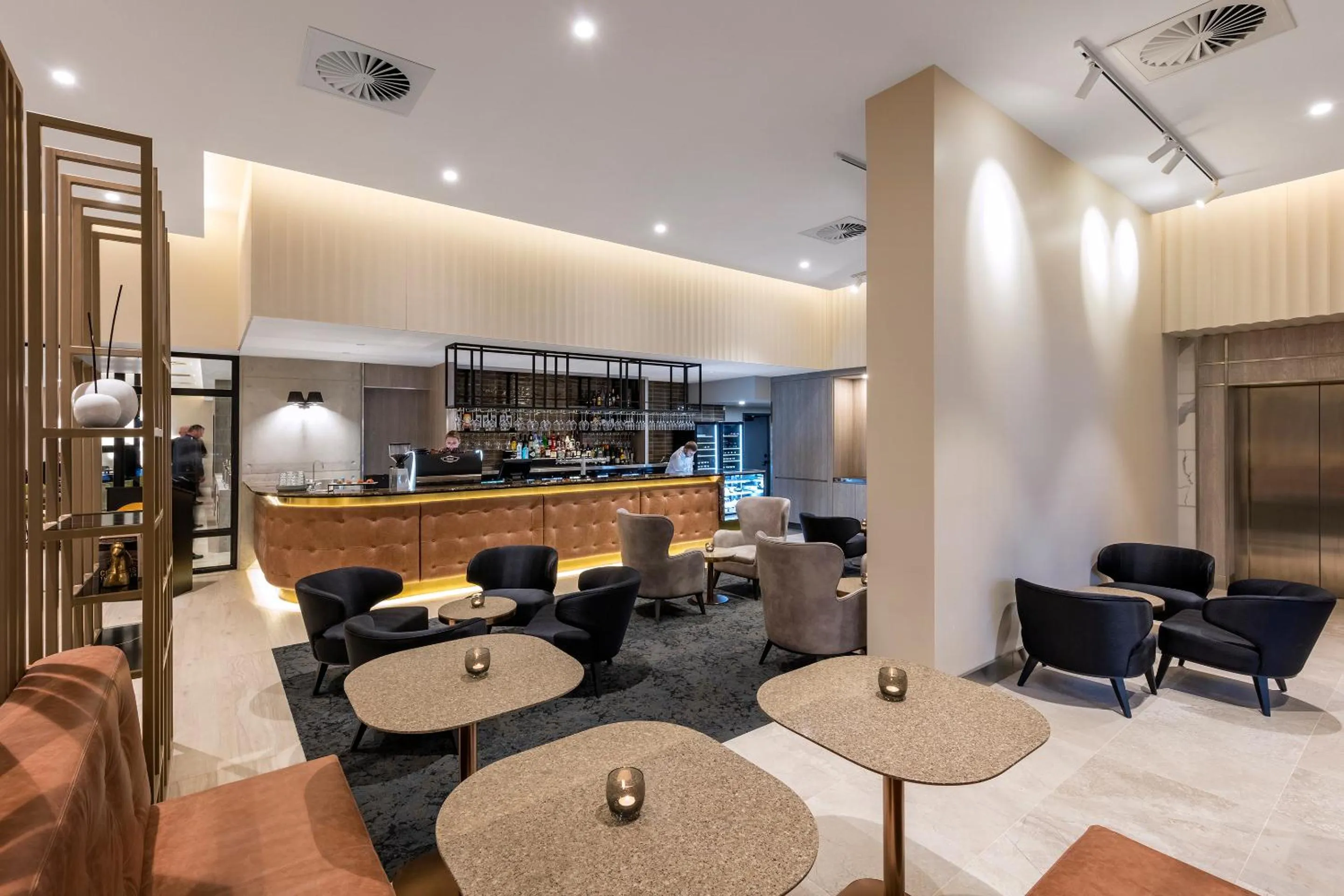 Lounge or bar in Deco Hotel Canberra