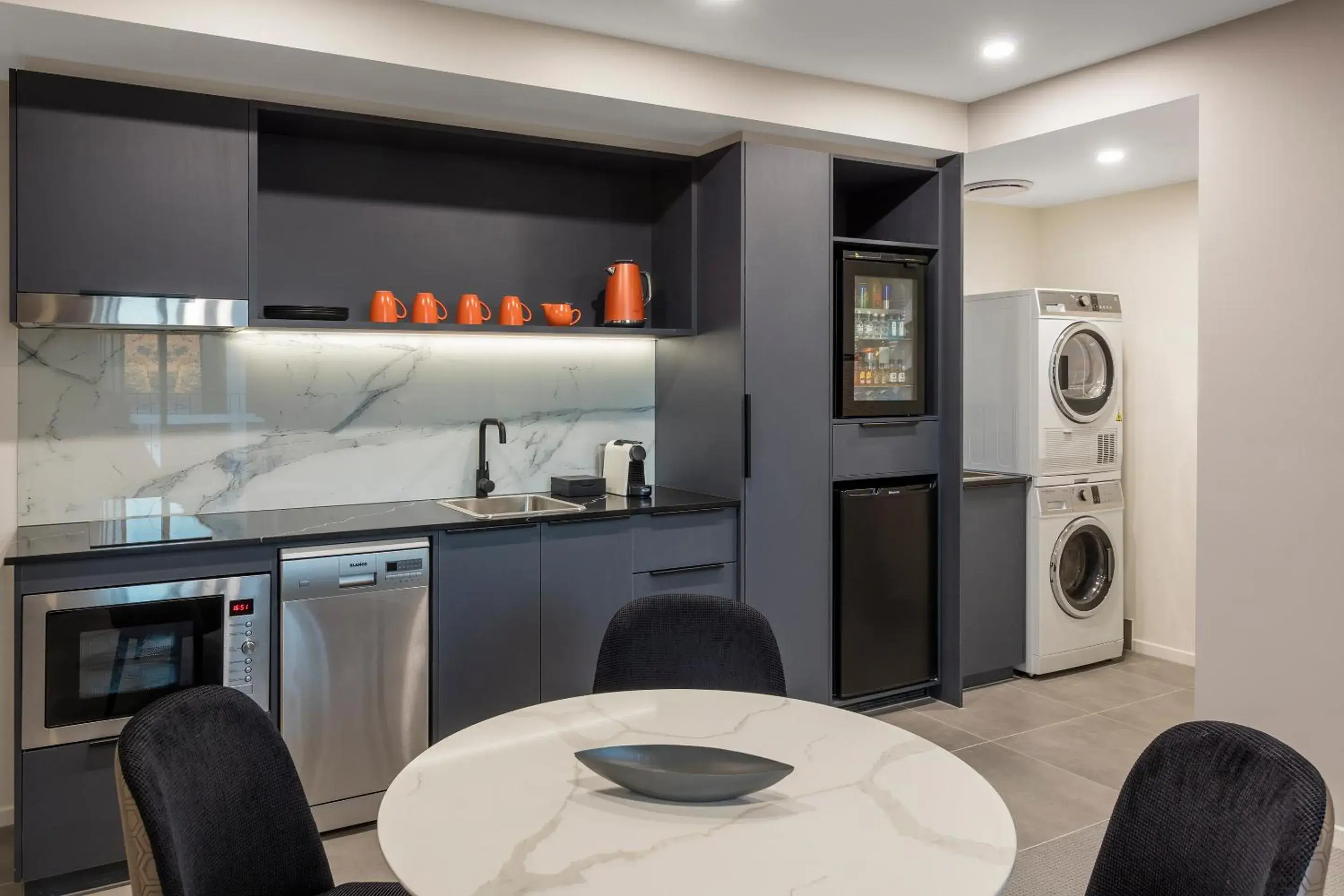 Living room in Deco Hotel Canberra Living room in Deco Hotel Canberra