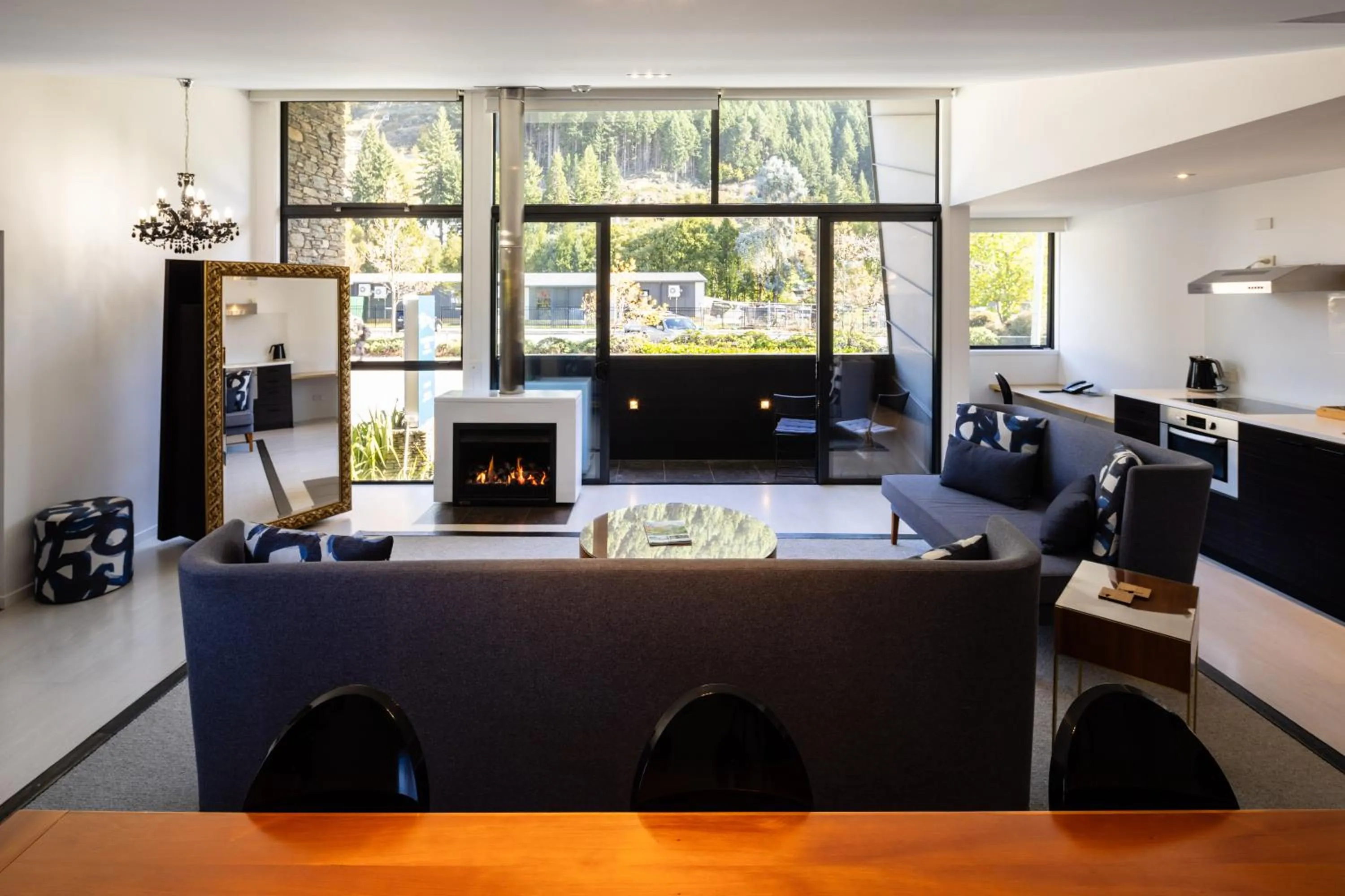 Kitchen or kitchenette in Queenstown Park Boutique Hotel