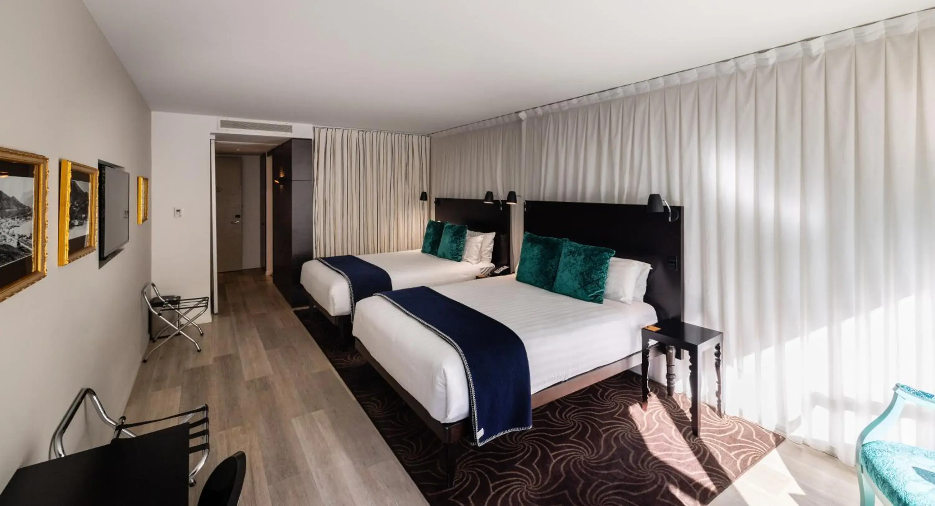 Gondola View Twin Room in Queenstown Park Boutique Hotel Gondola View Twin Room in Queenstown Park Boutique Hotel