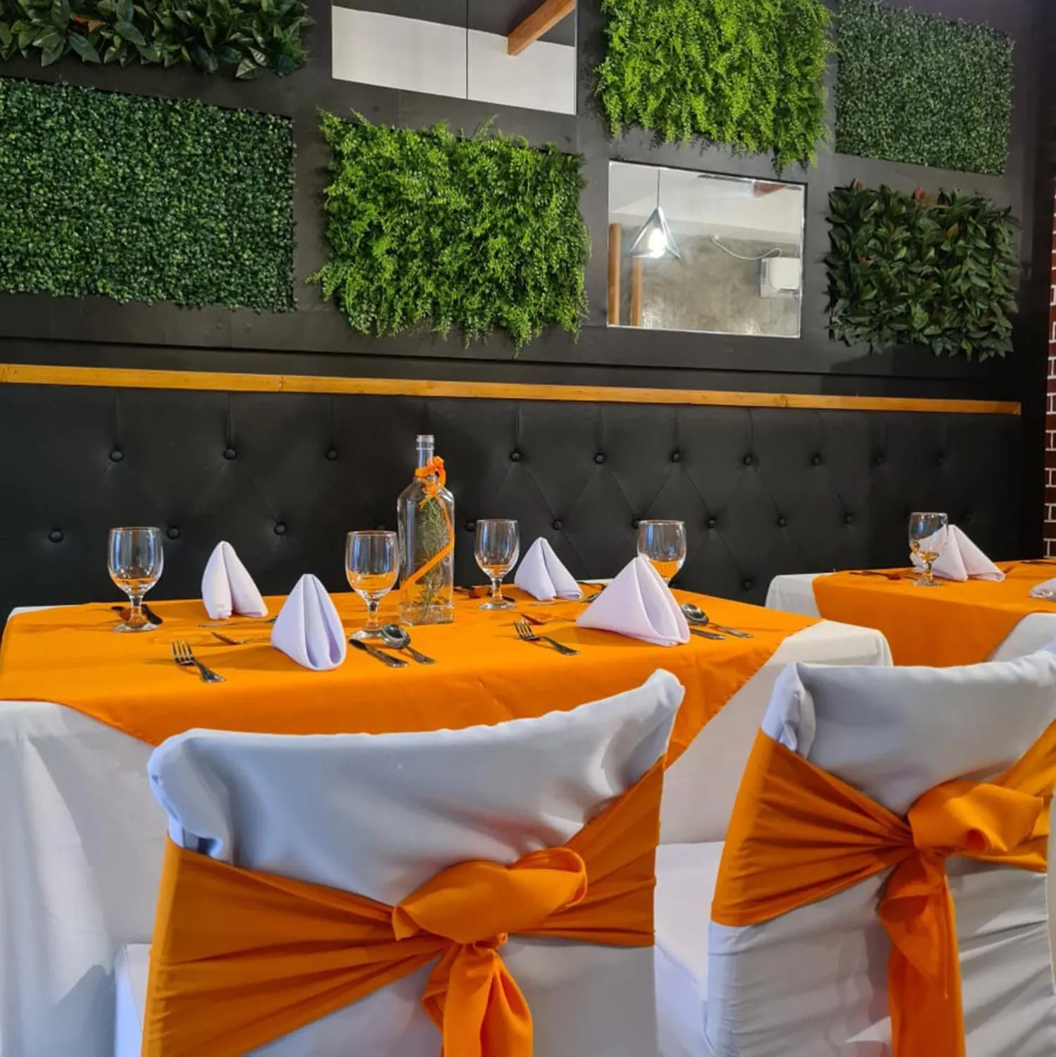 Restaurant/places to eat in North Tourist Inn