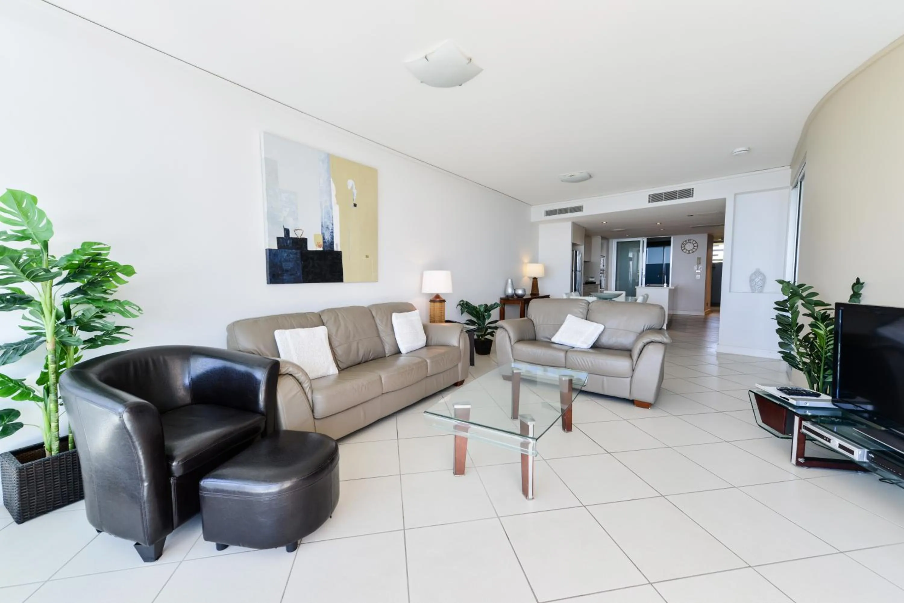 TV and multimedia in C Bargara Resort