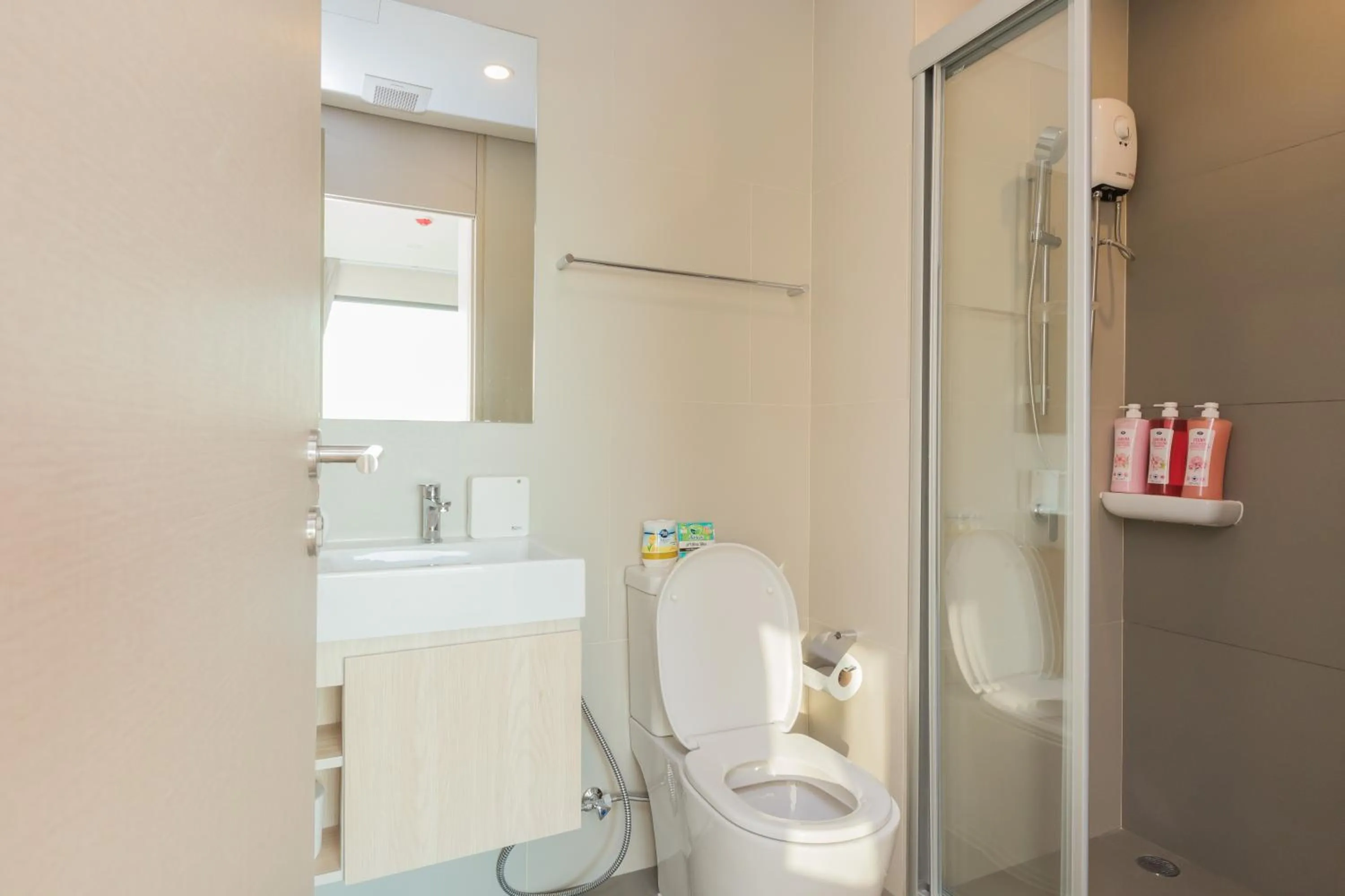 Bathroom in Lumpini Suite Phetchaburi-Makkasan