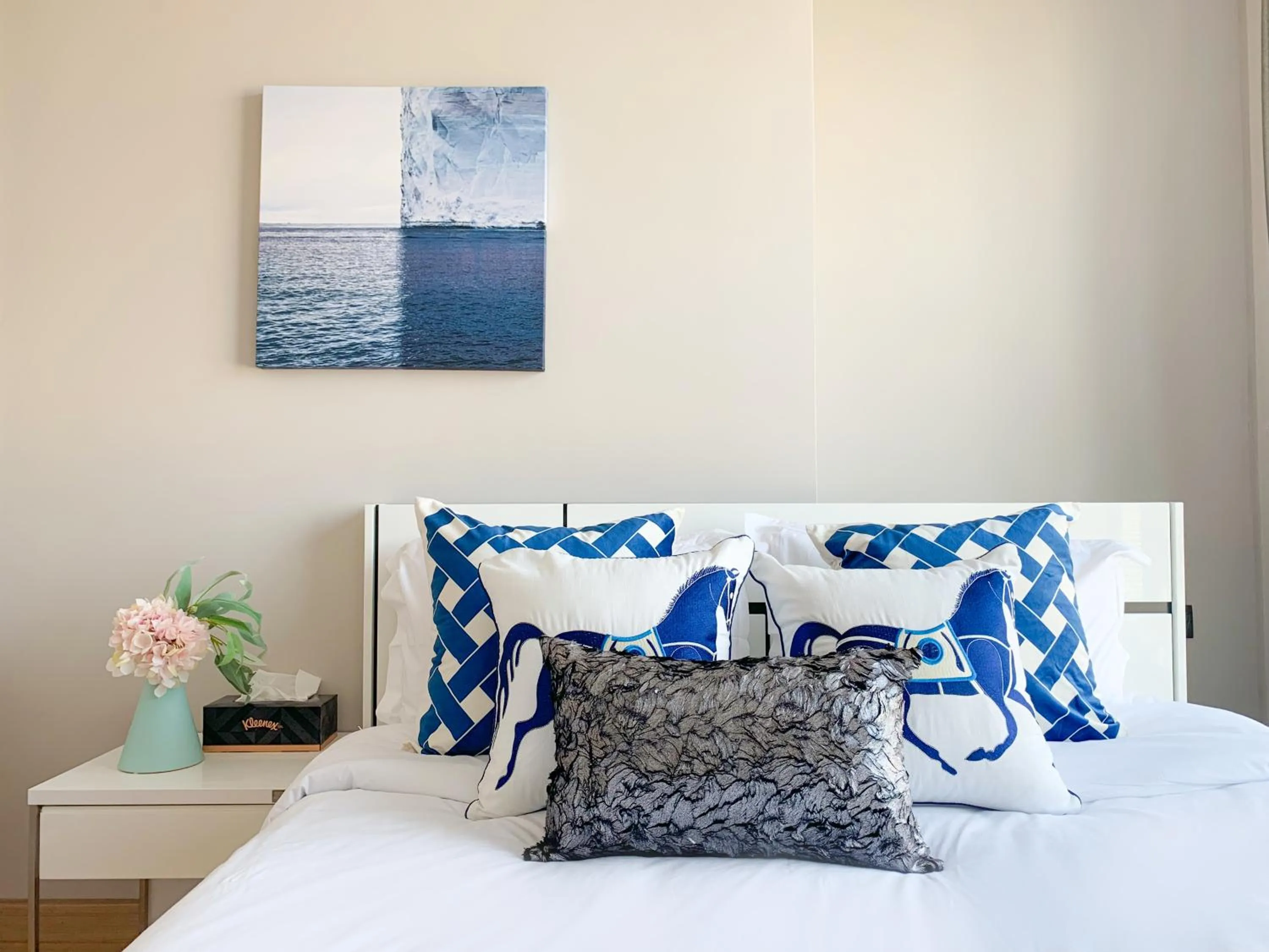 Bed in Lumpini Suite Phetchaburi-Makkasan