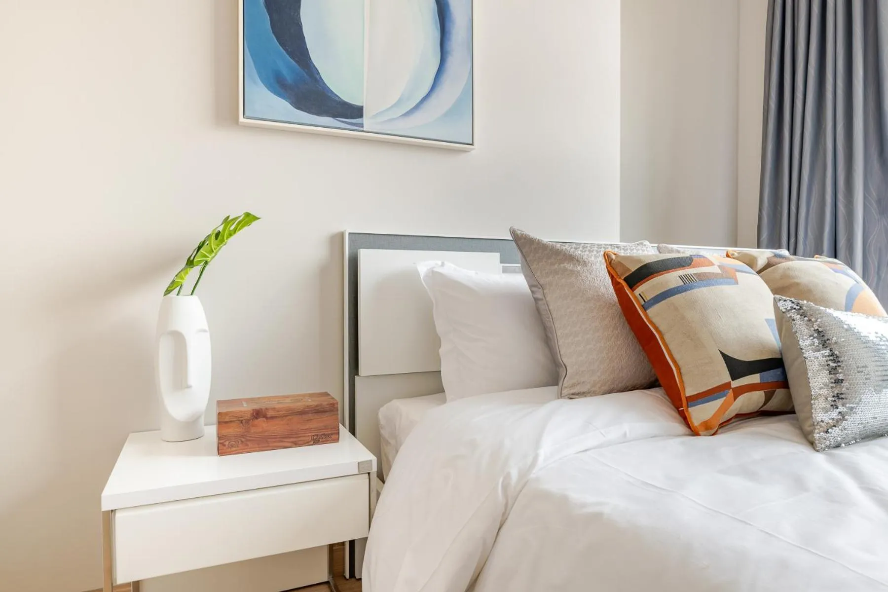 Bed in Lumpini Suite Phetchaburi-Makkasan