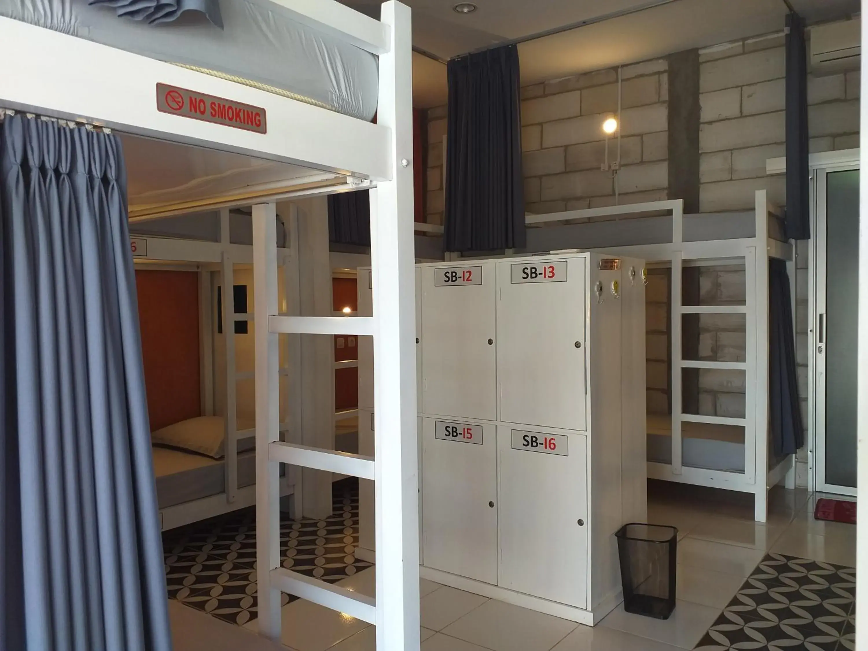 Bed in Home Addicts Hostel Bed in Home Addicts Hostel