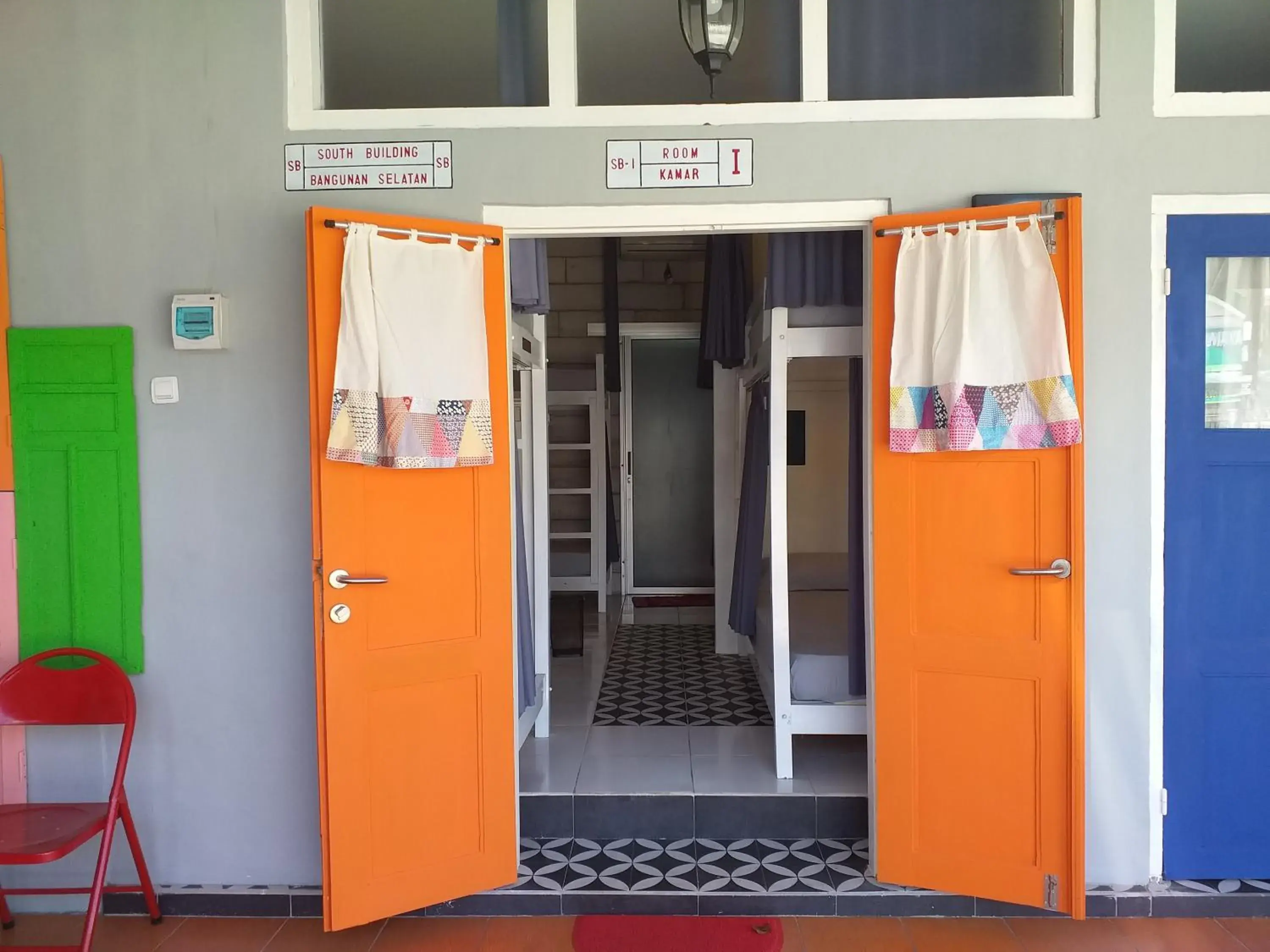 Facade/entrance in Home Addicts Hostel Facade/entrance in Home Addicts Hostel