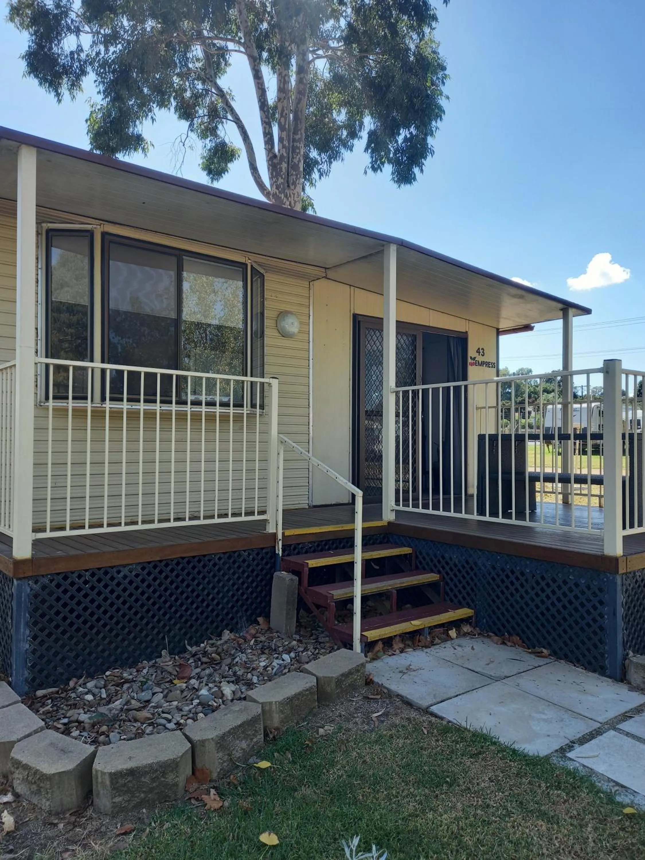 Patio in Young Caravan and Tourist Park