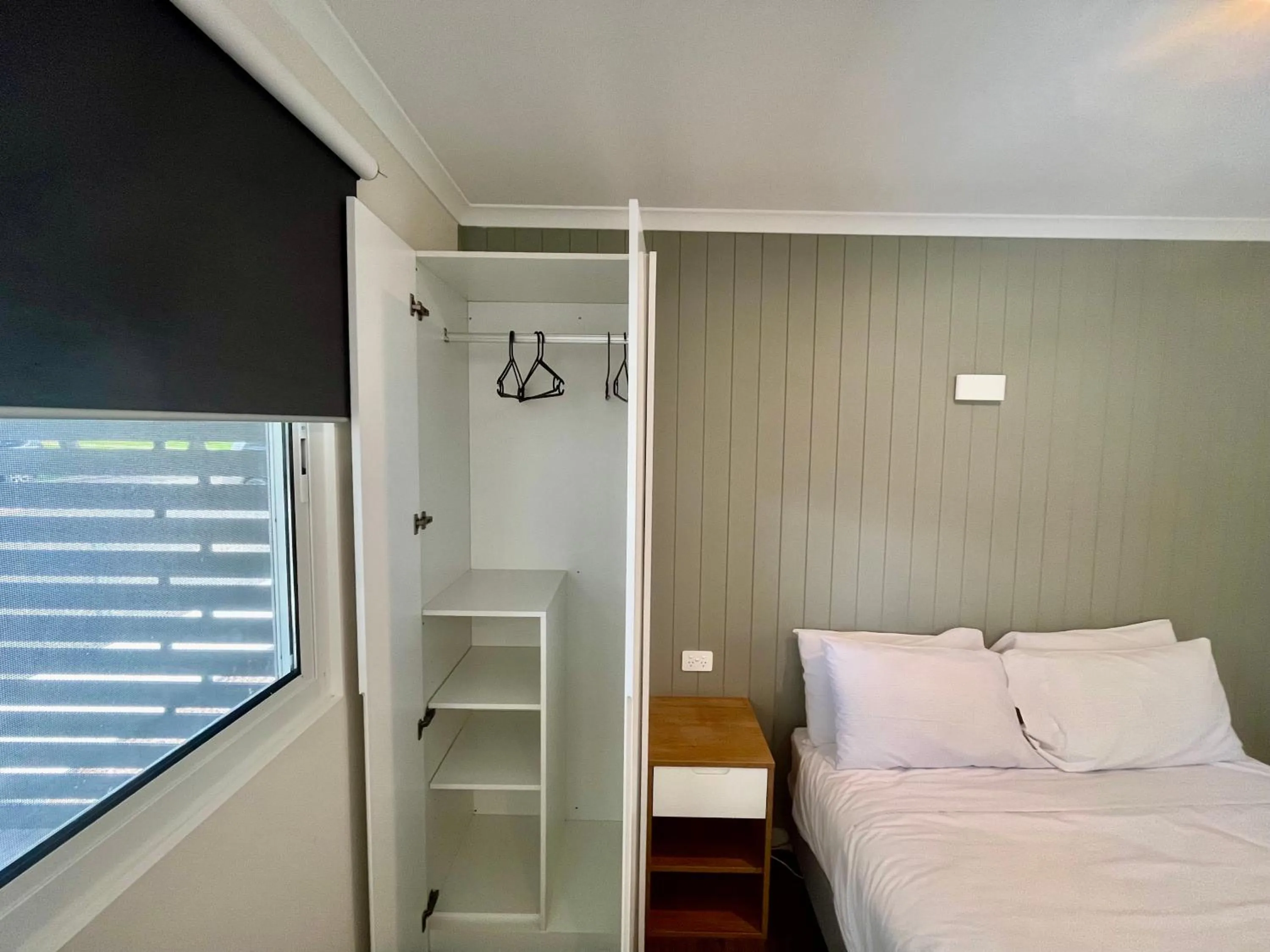 wardrobe, Bed in Young Caravan and Tourist Park