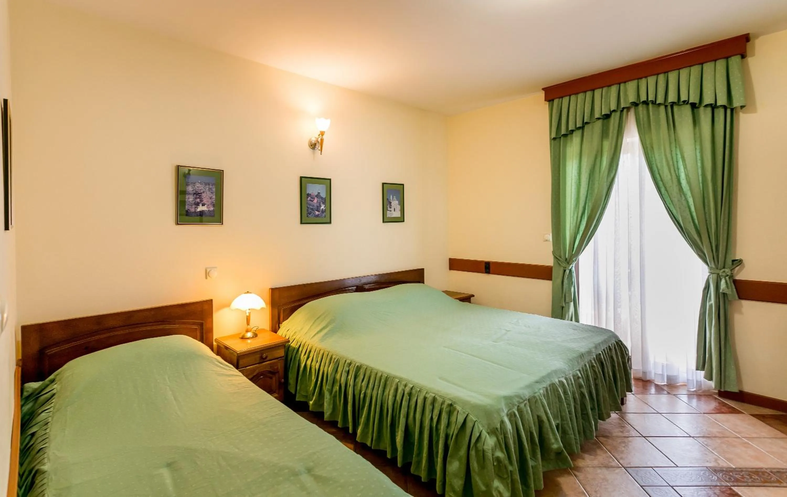 Bed in Apartments Maslina