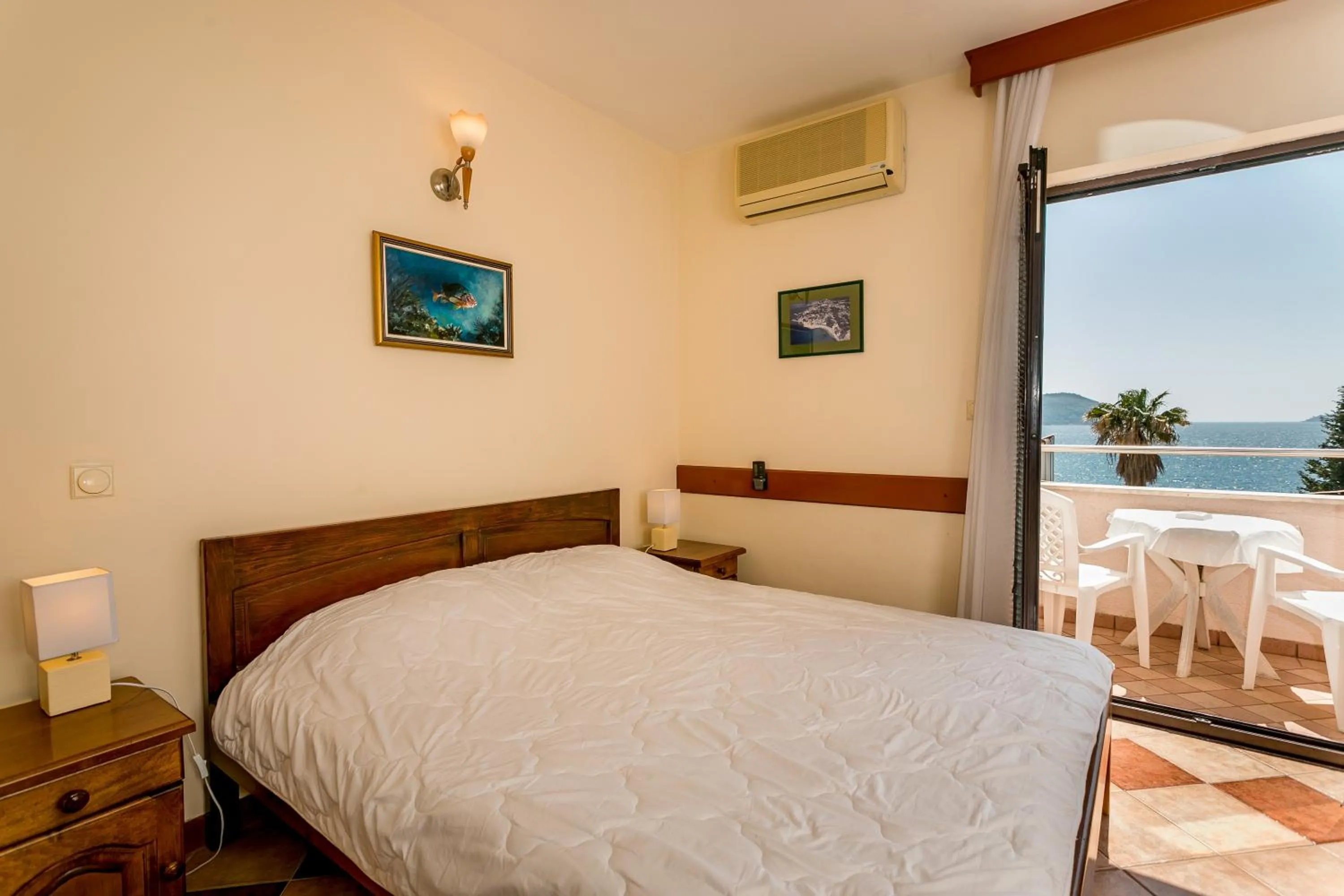 Bed in Apartments Maslina