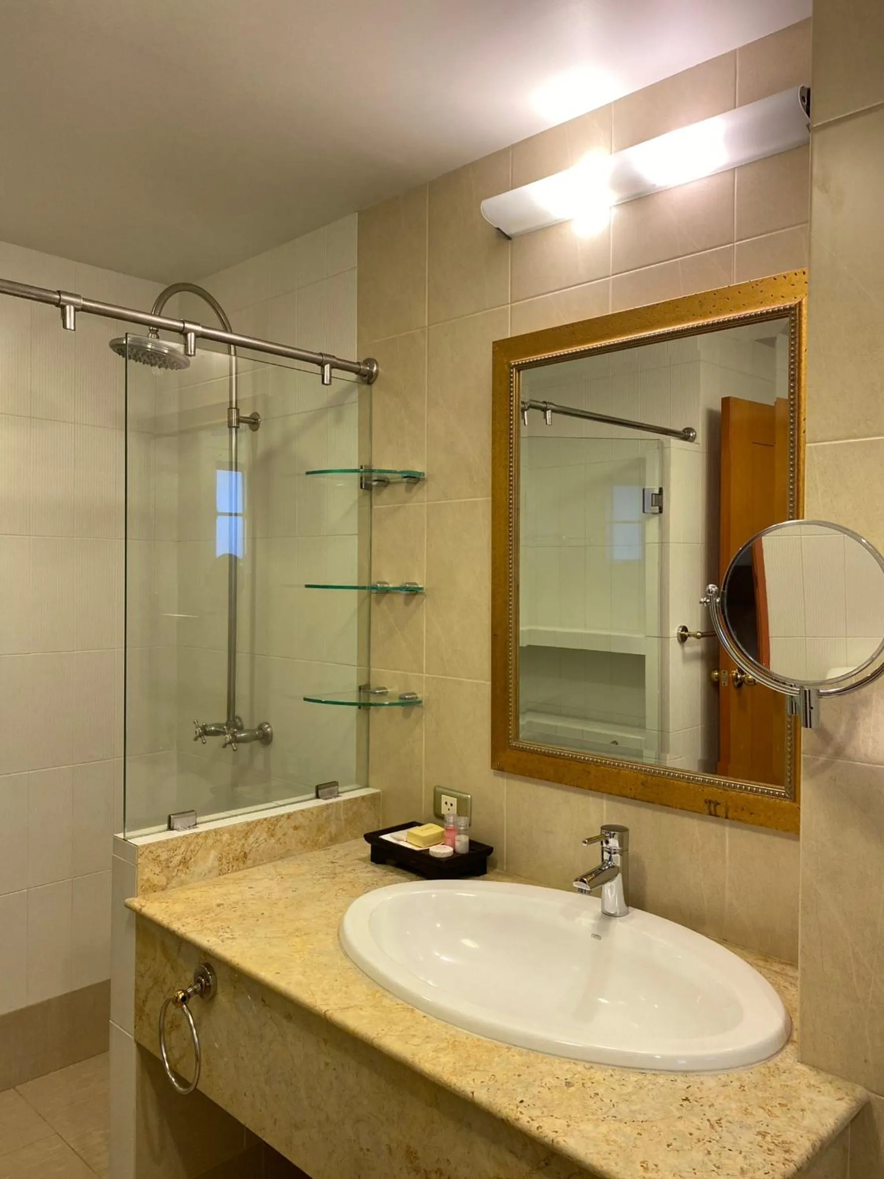 Executive Suite in PACIFIC RESIDENCE 39