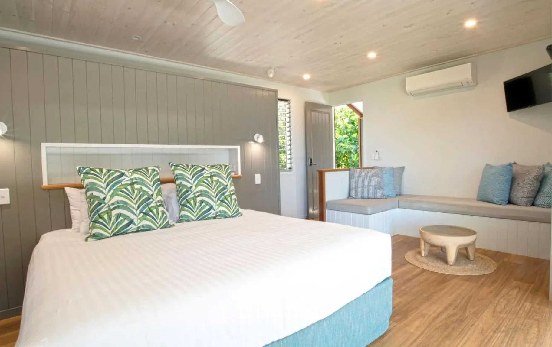 Deluxe Villa in The Bungalows Deluxe Villa in The Bungalows