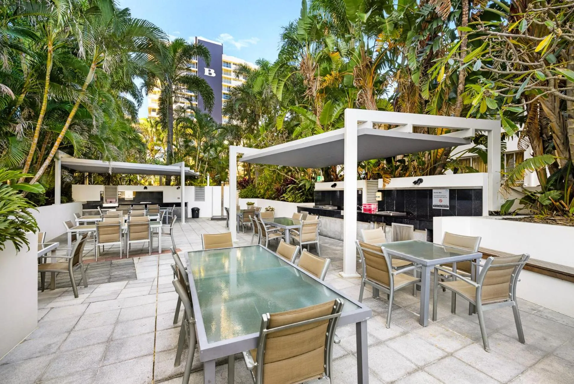 Artique Surfers Paradise - Official