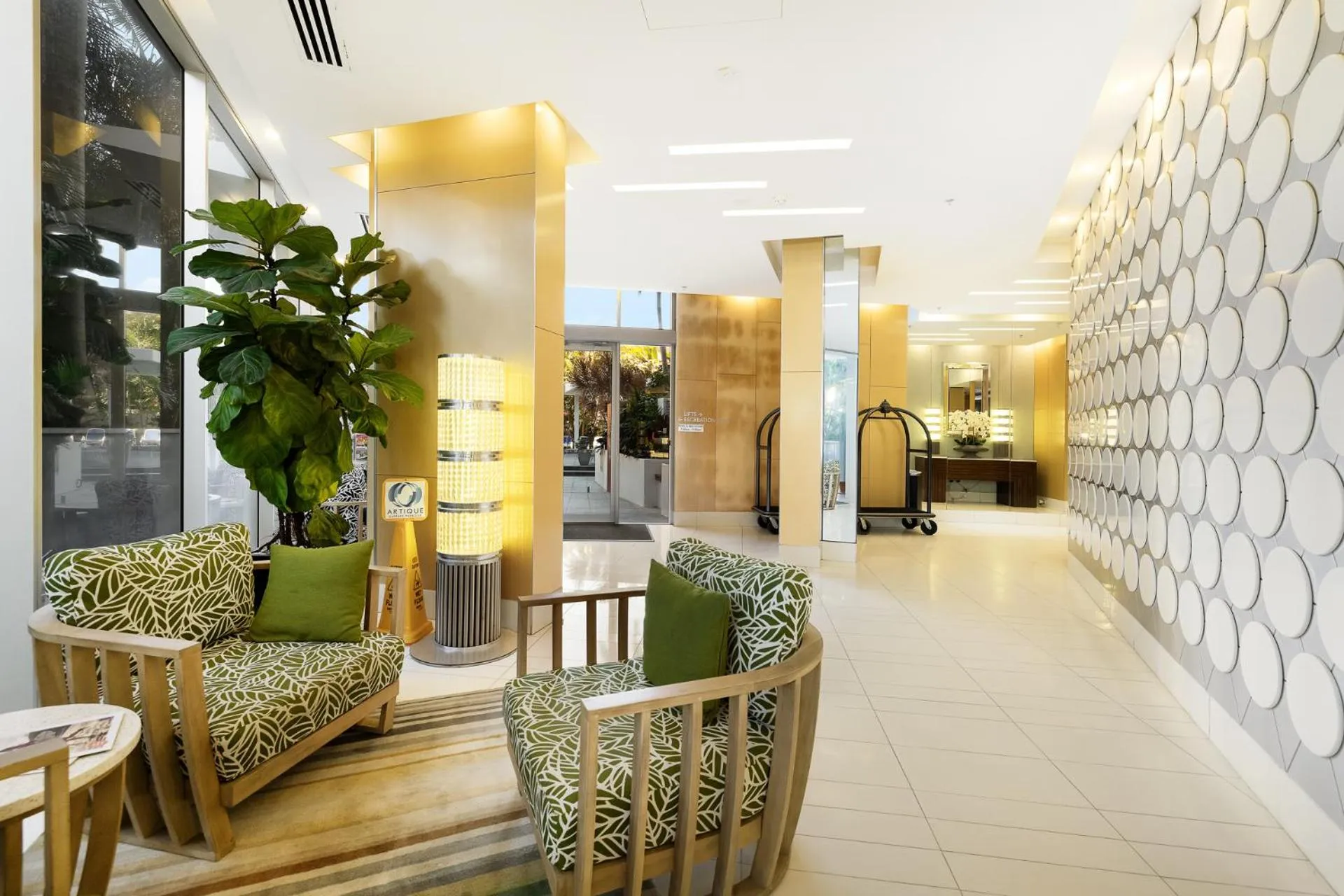 Artique Surfers Paradise - Official