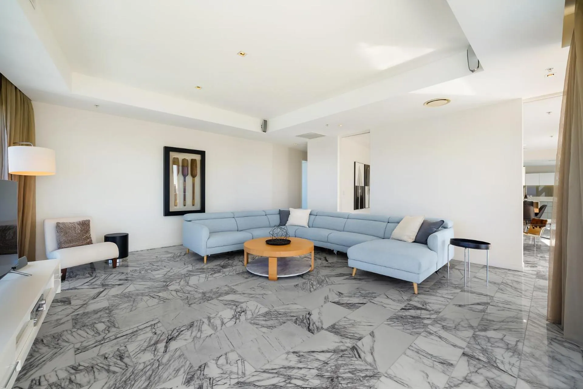 Artique Surfers Paradise - Official