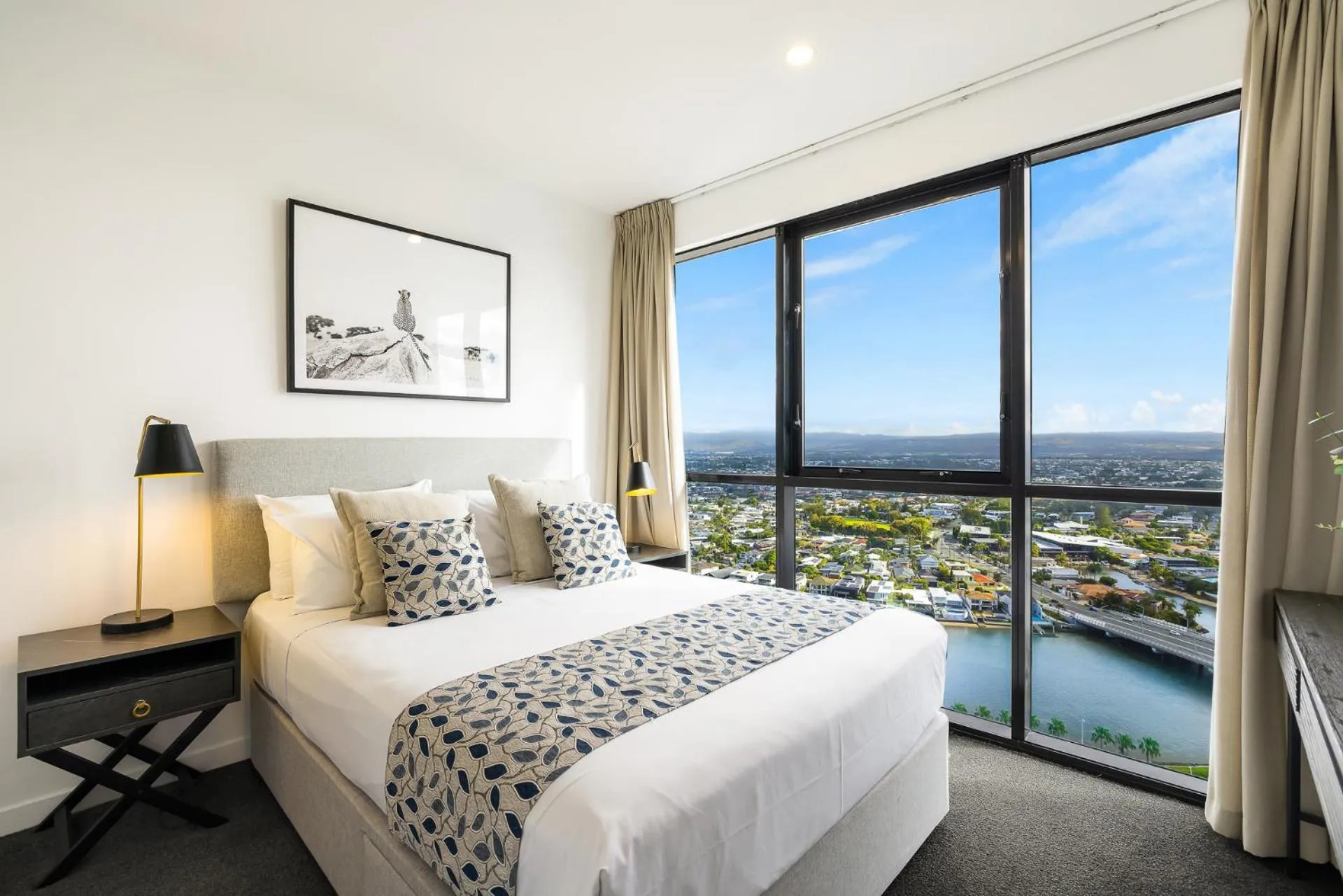 Bed in Artique Surfers Paradise - Official