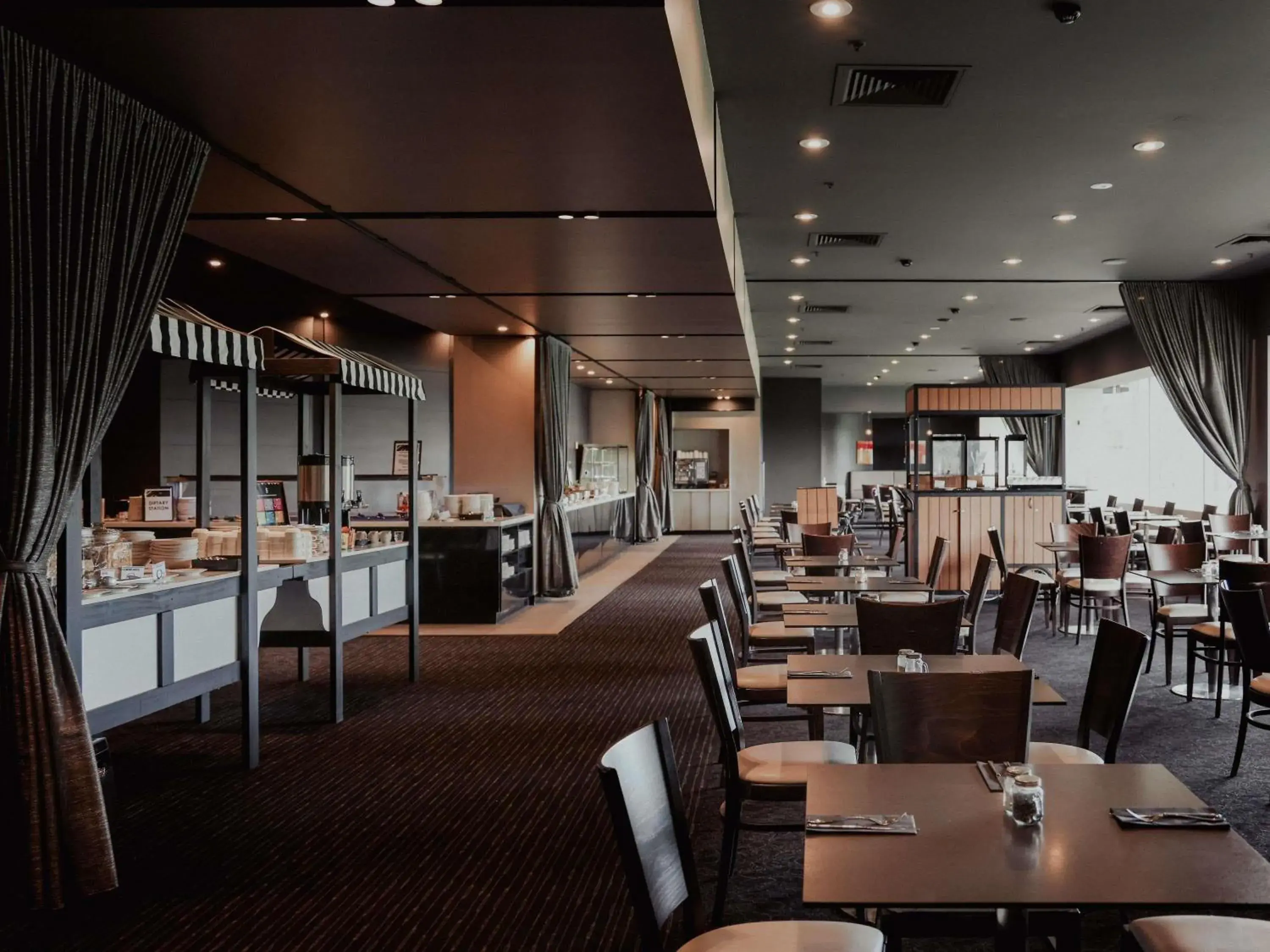 Restaurant/places to eat in Pullman Melbourne Albert Park Restaurant/places to eat in Pullman Melbourne Albert Park