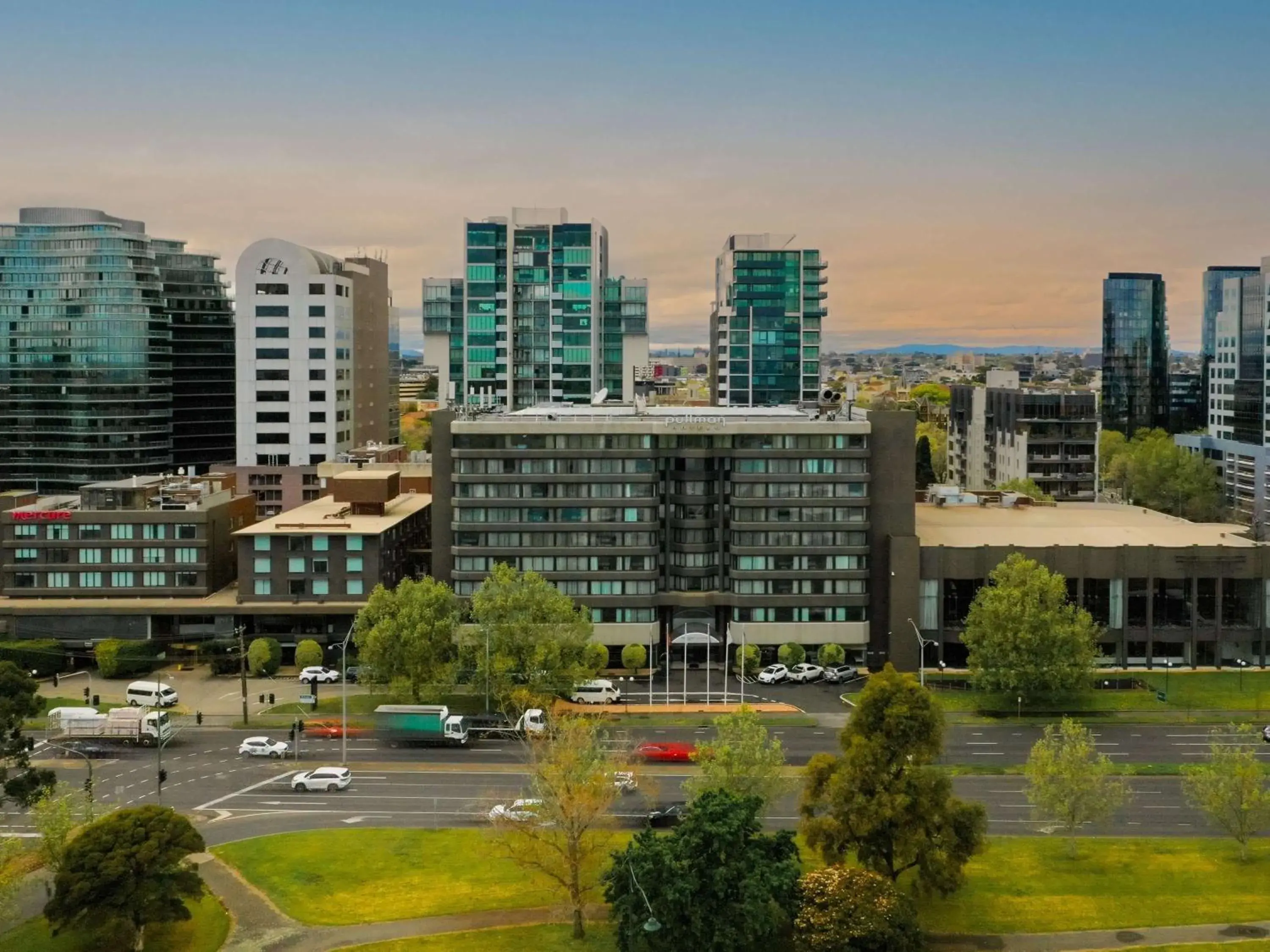 Property building in Pullman Melbourne Albert Park Property building in Pullman Melbourne Albert Park