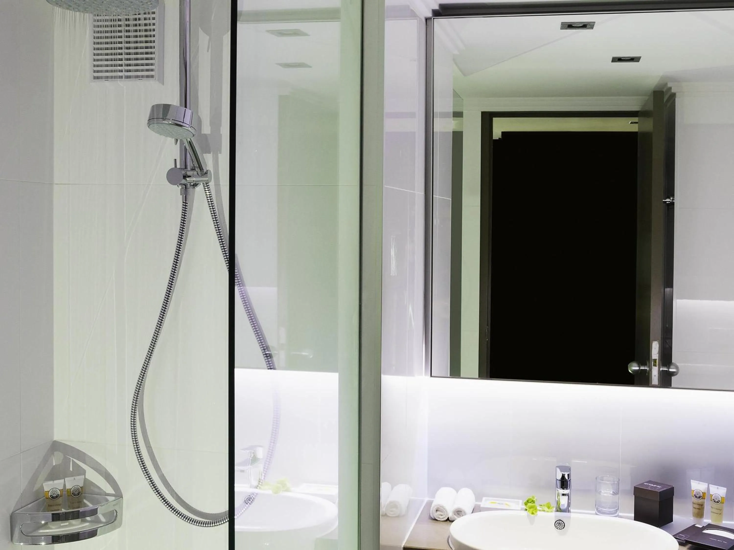 Bedroom in Pullman Melbourne Albert Park