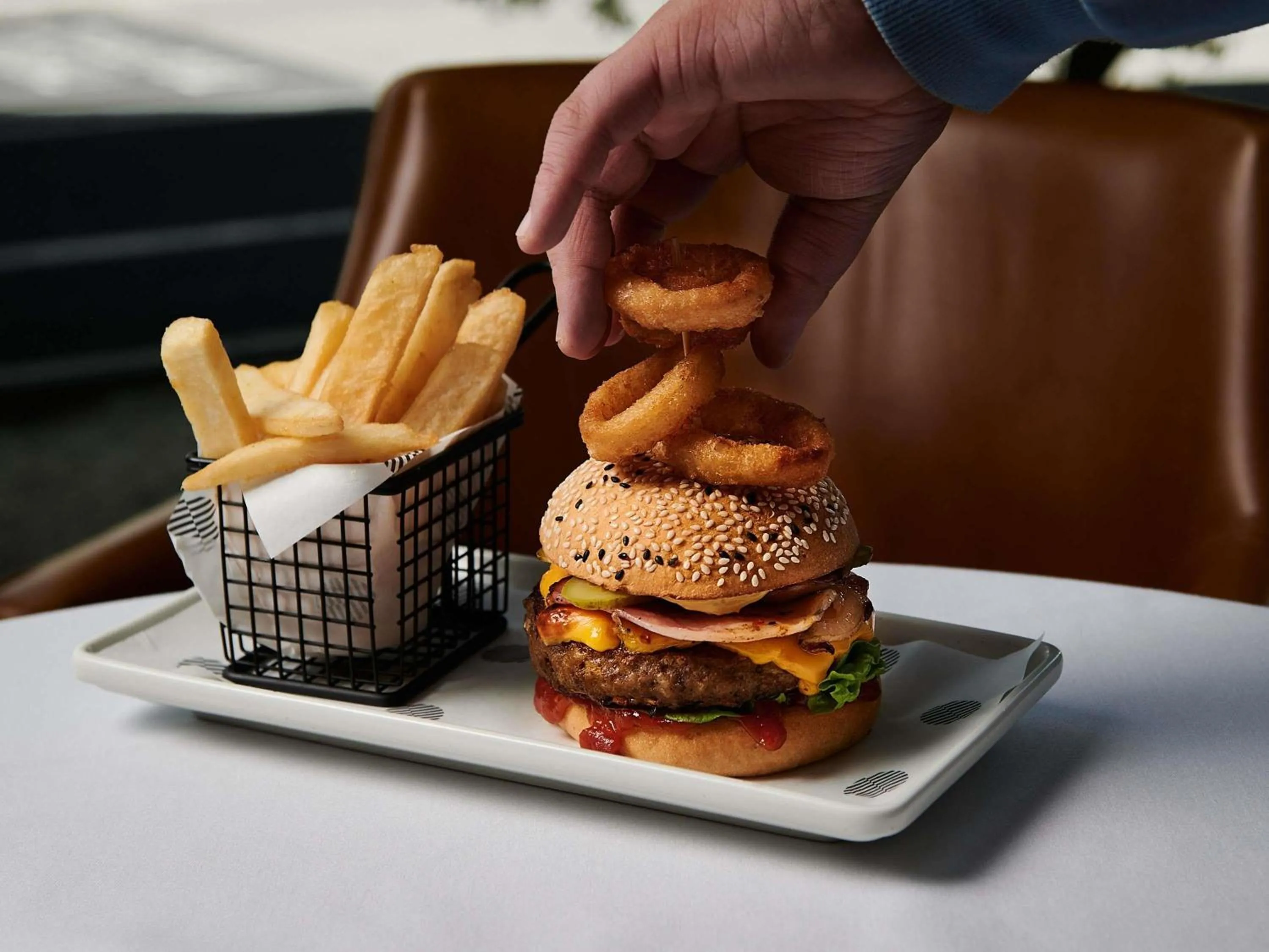 Lounge or bar in Pullman Melbourne Albert Park