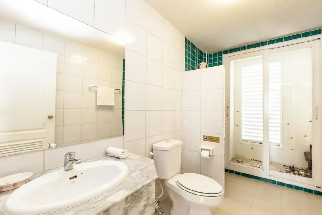 Baan Talay Samran 4 Bedrooms Villa with Beach and 3 pools