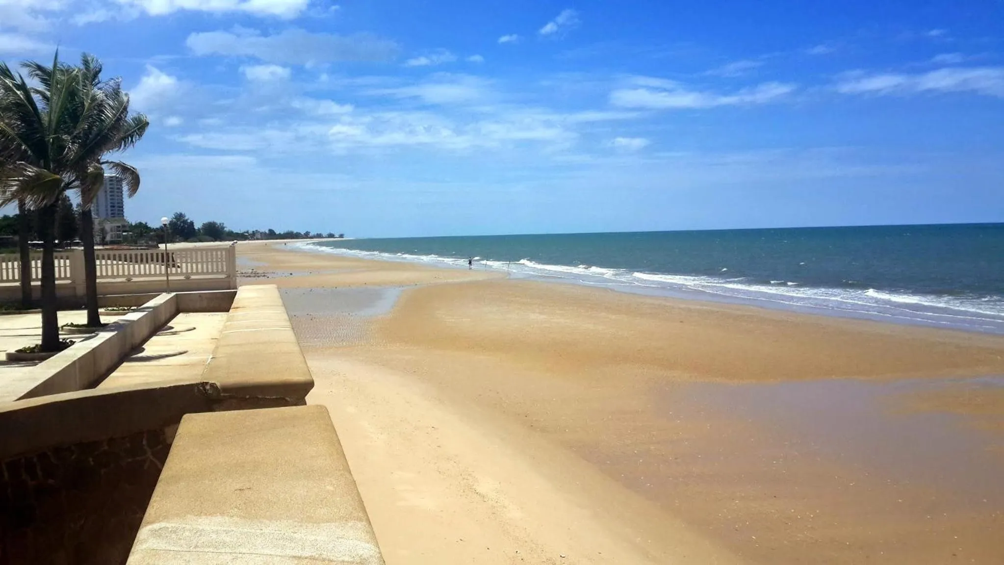 Baan Talay Samran 4 Bedrooms Villa with Beach and 3 pools