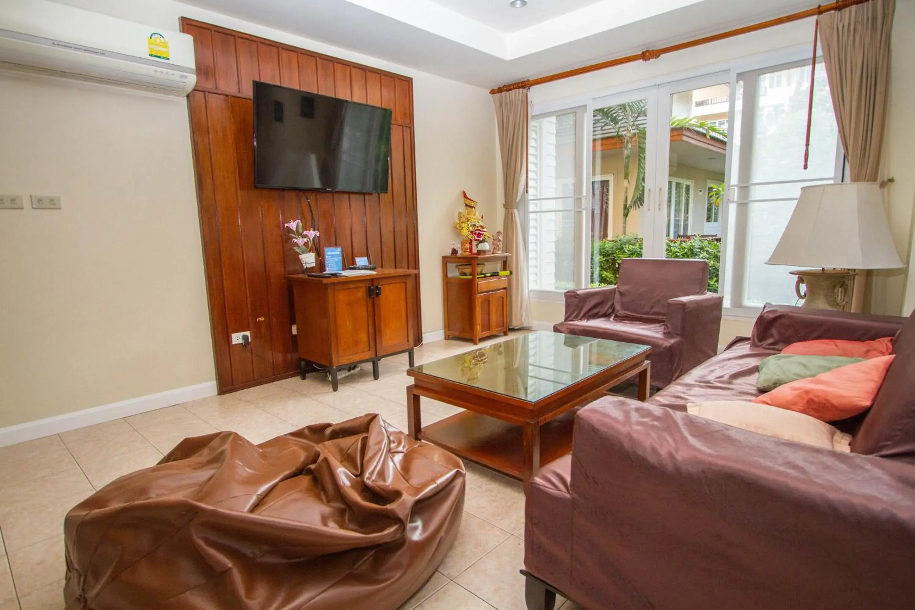 Baan Talay Samran 4 Bedrooms Villa with Beach and 3 pools Baan Talay Samran 4 Bedrooms Villa with Beach and 3 pools